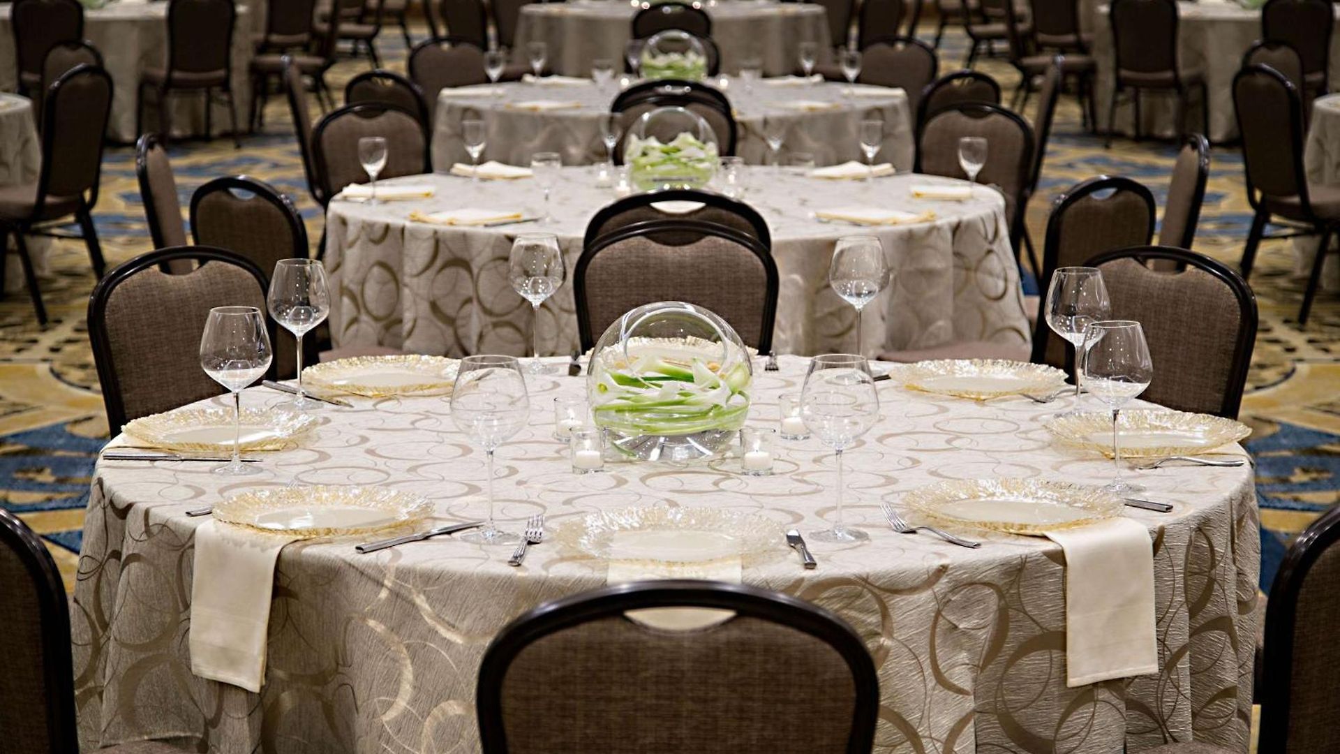 Hilton Riverside Hotel 4*