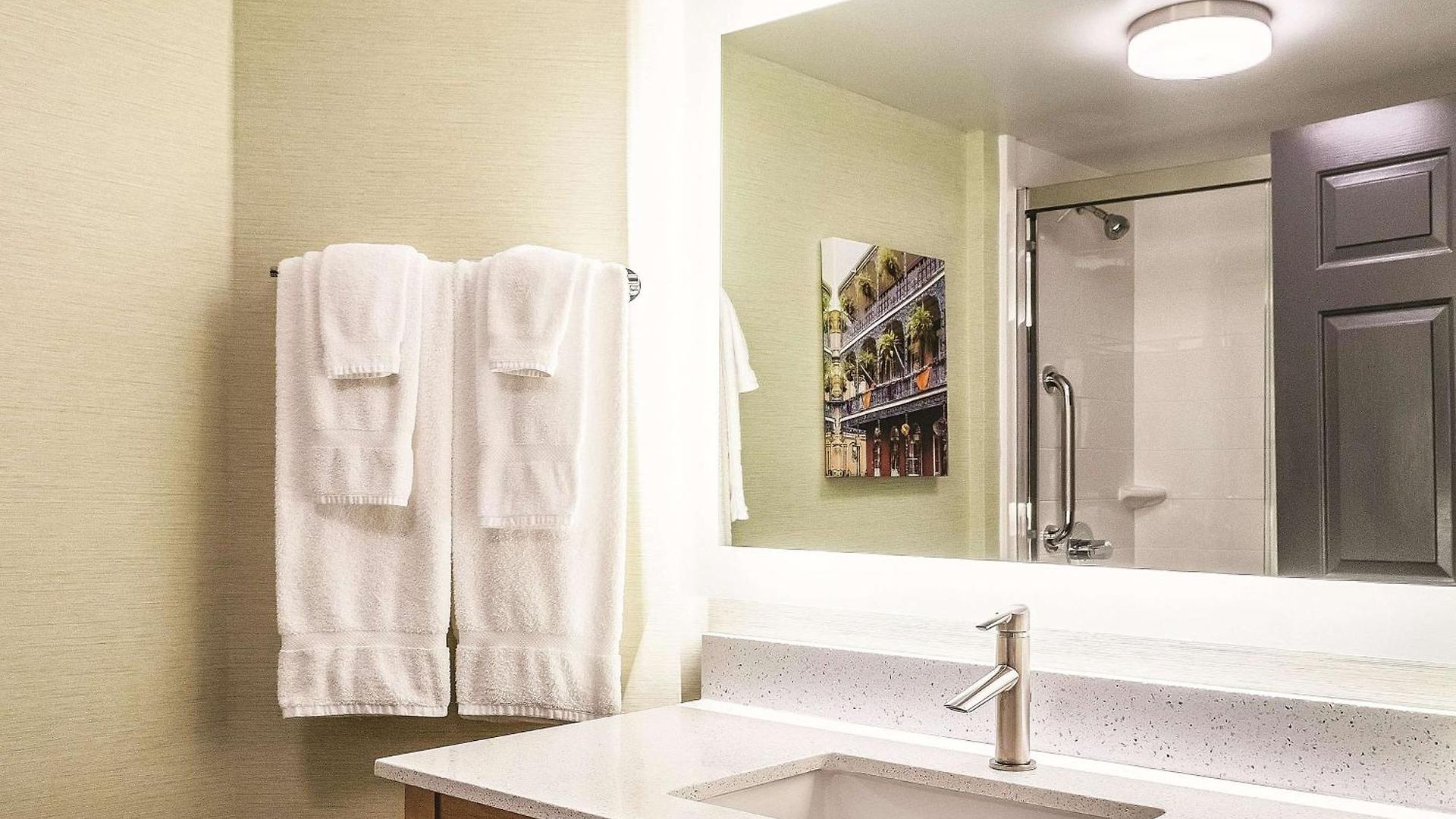 Hotel La Quinta & By Wyndham Downtown