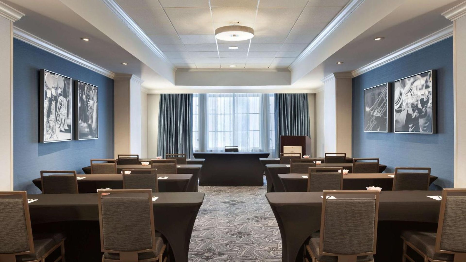Hilton / St. Charles Avenue 4*