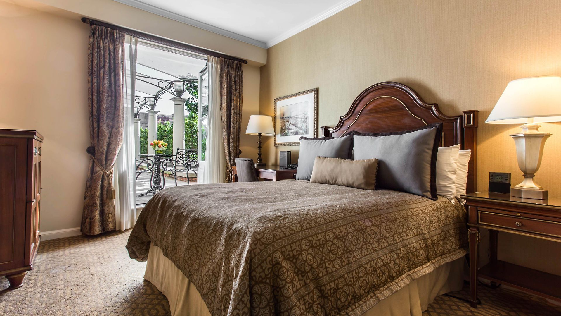Hotel Omni Royal Orleans 4*