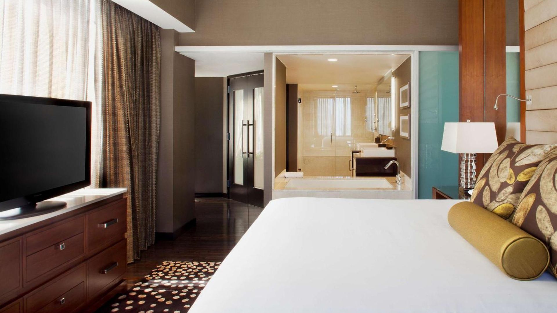 Hyatt Regency 4*