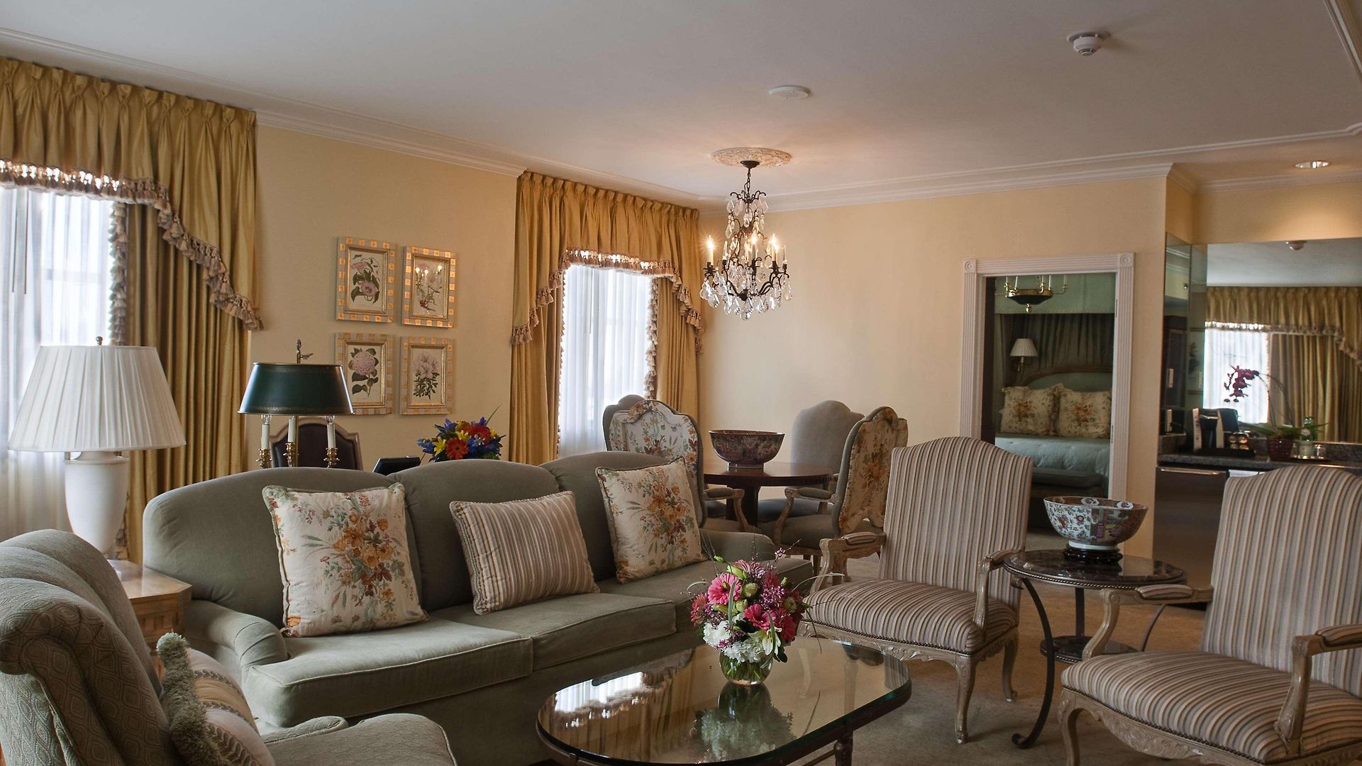 Monteleone Hotel 4*