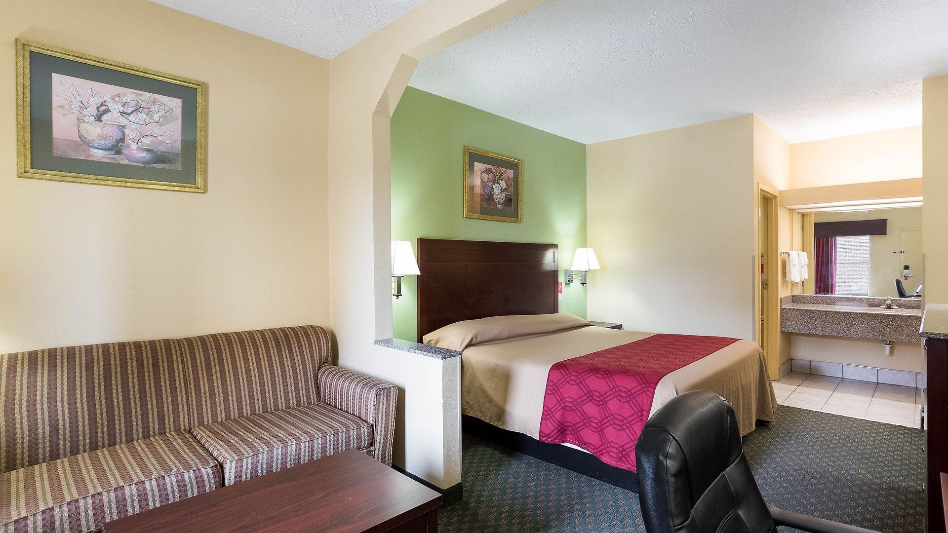 Rodeway & Gentilly 3*