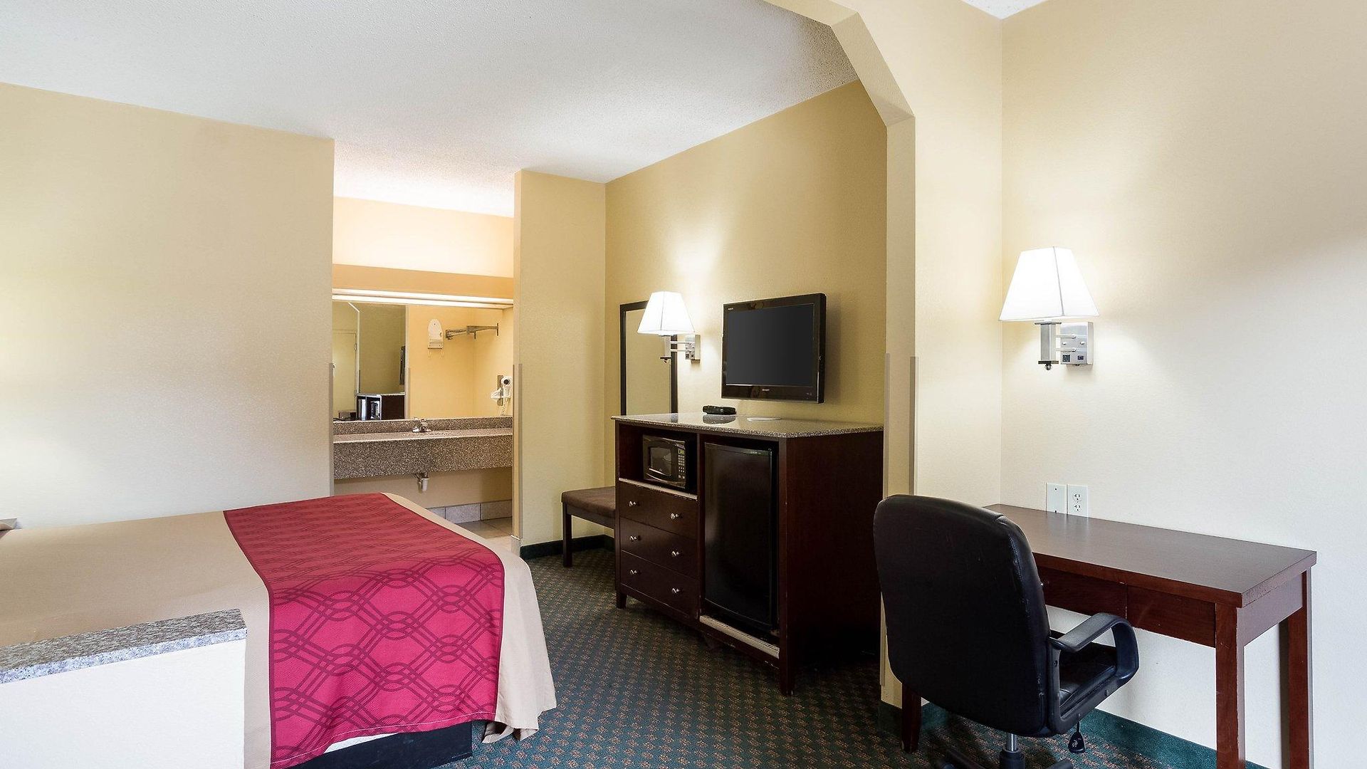 Rodeway & Gentilly Hotel 3*
