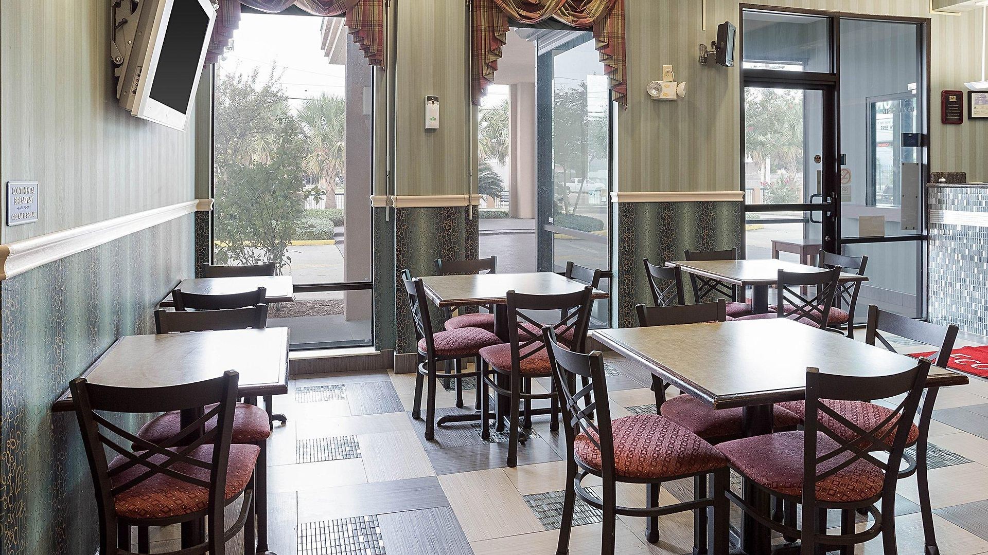 Rodeway & Gentilly Hotel