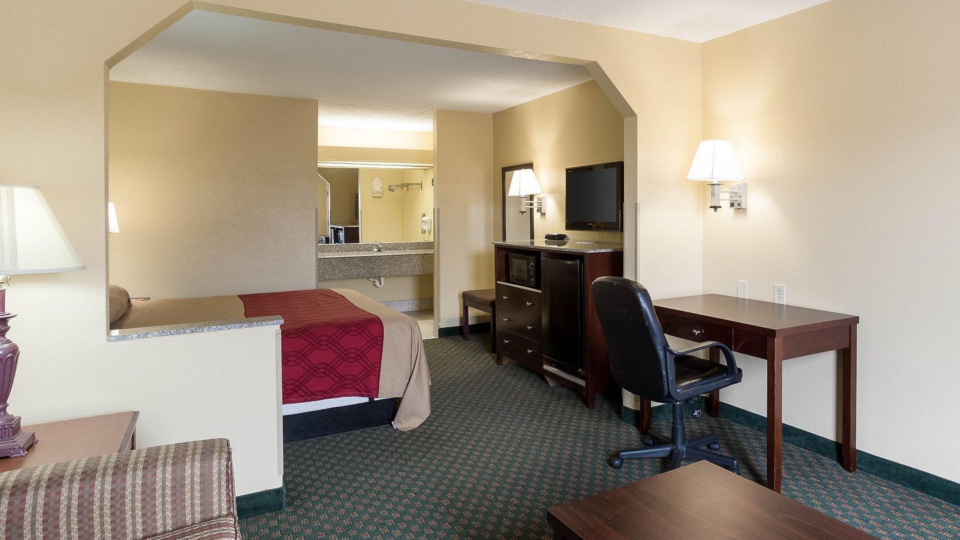 Rodeway & Gentilly Hotel 3*