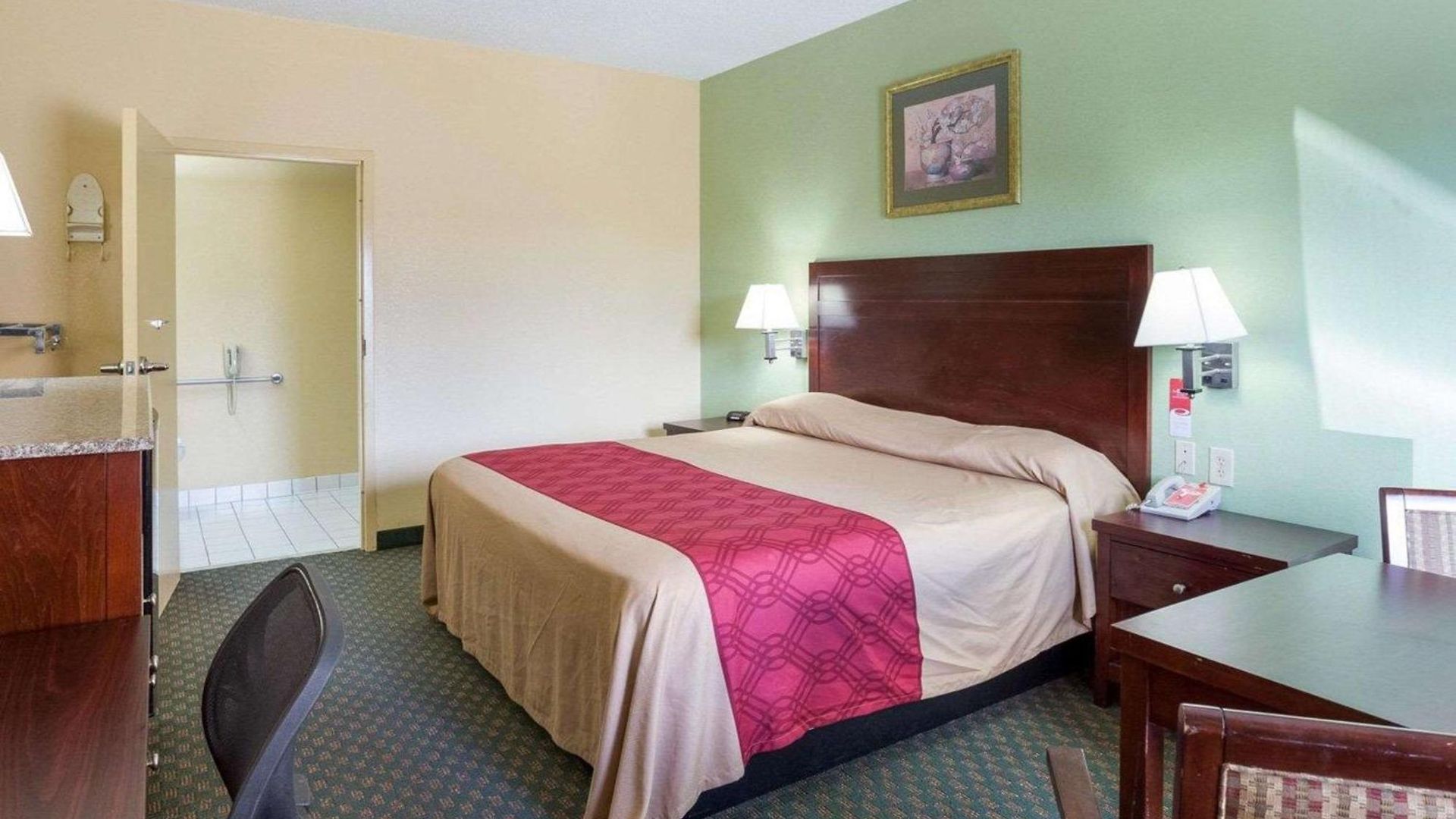 Hotel Rodeway & Gentilly 3*