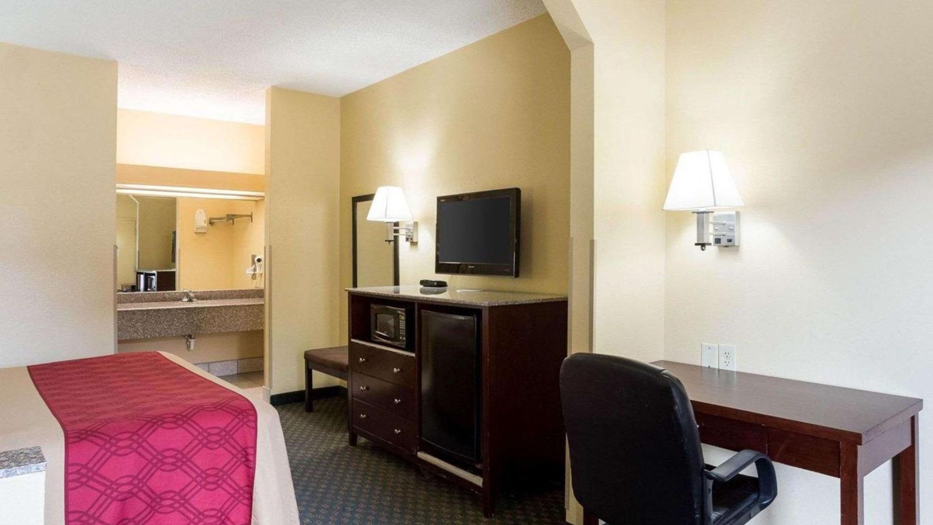 Rodeway & Gentilly Hotel