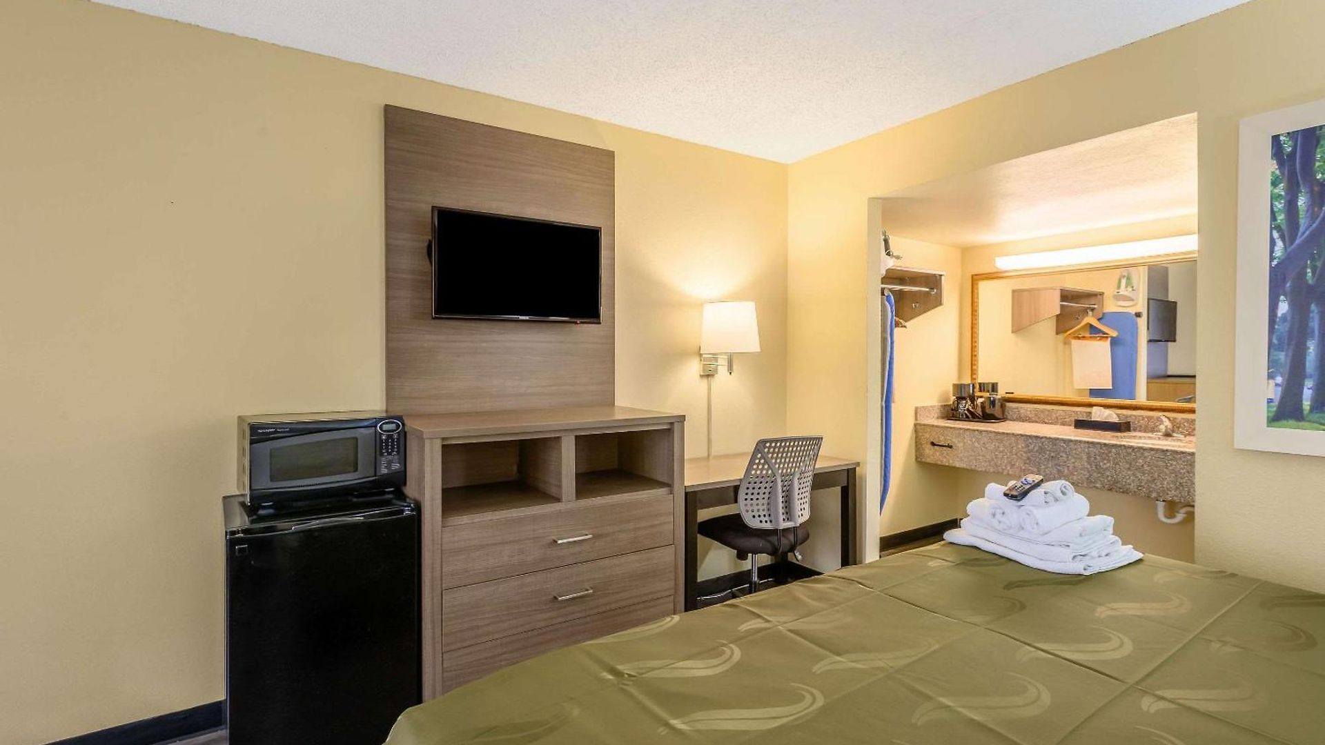 Hotel Quality I-10 East 3*