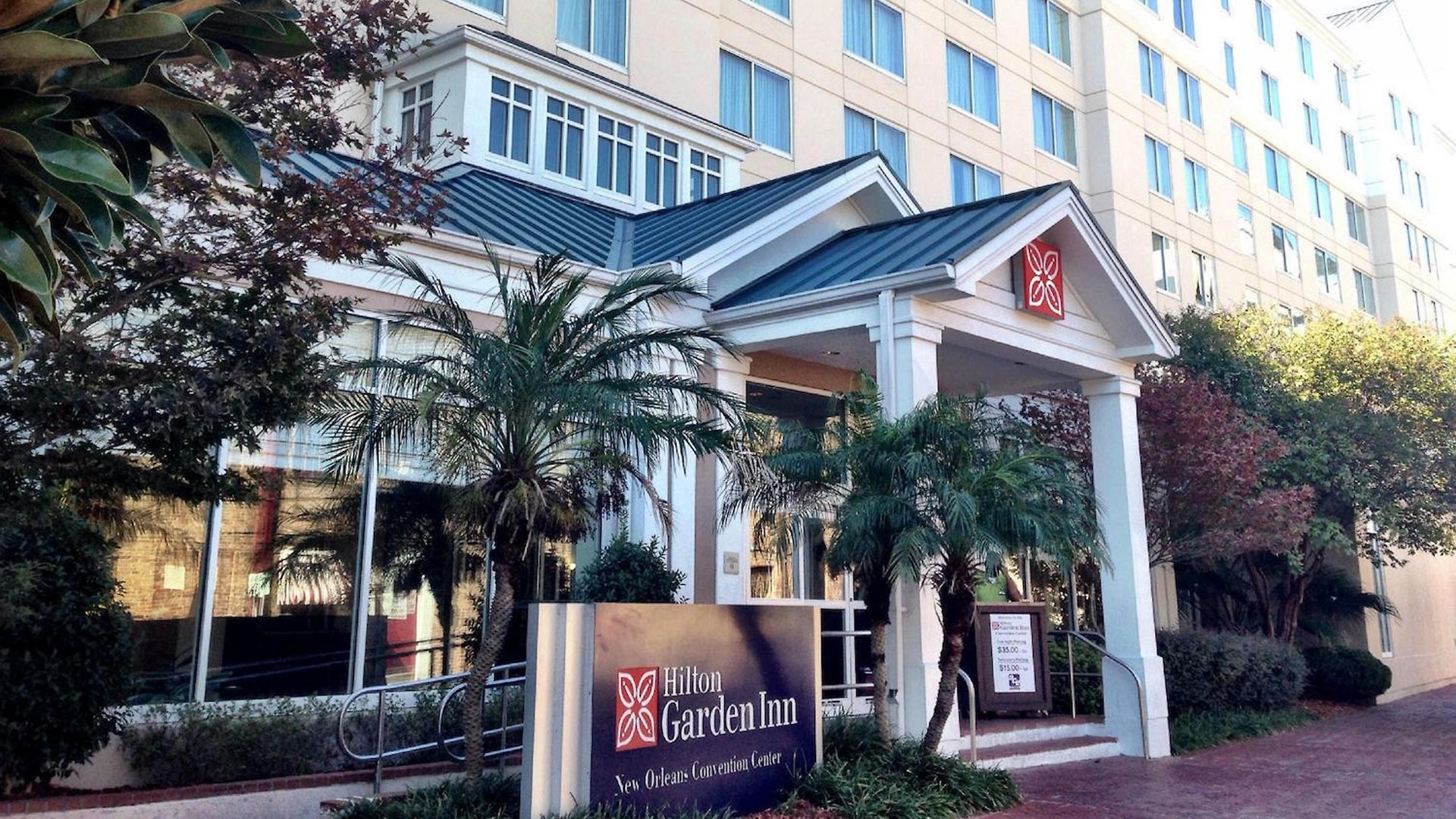 Hilton Garden Convention Center Hotel 3*