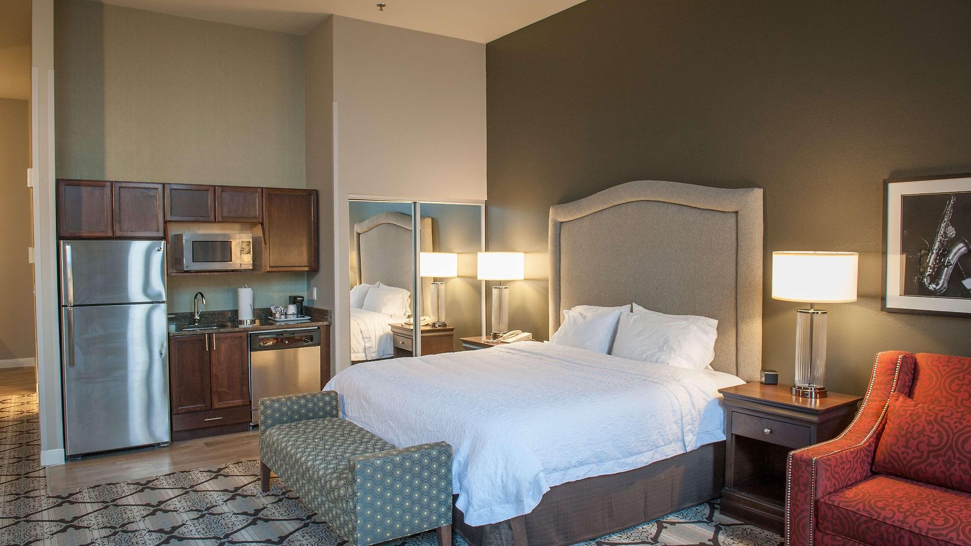 Hotel Hampton And Convention Center 3*