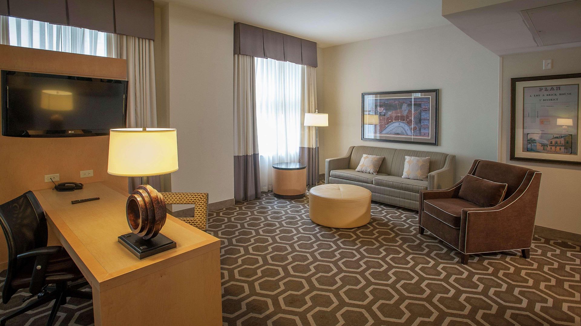 Hotel Hampton & Downtown French Quarter Area