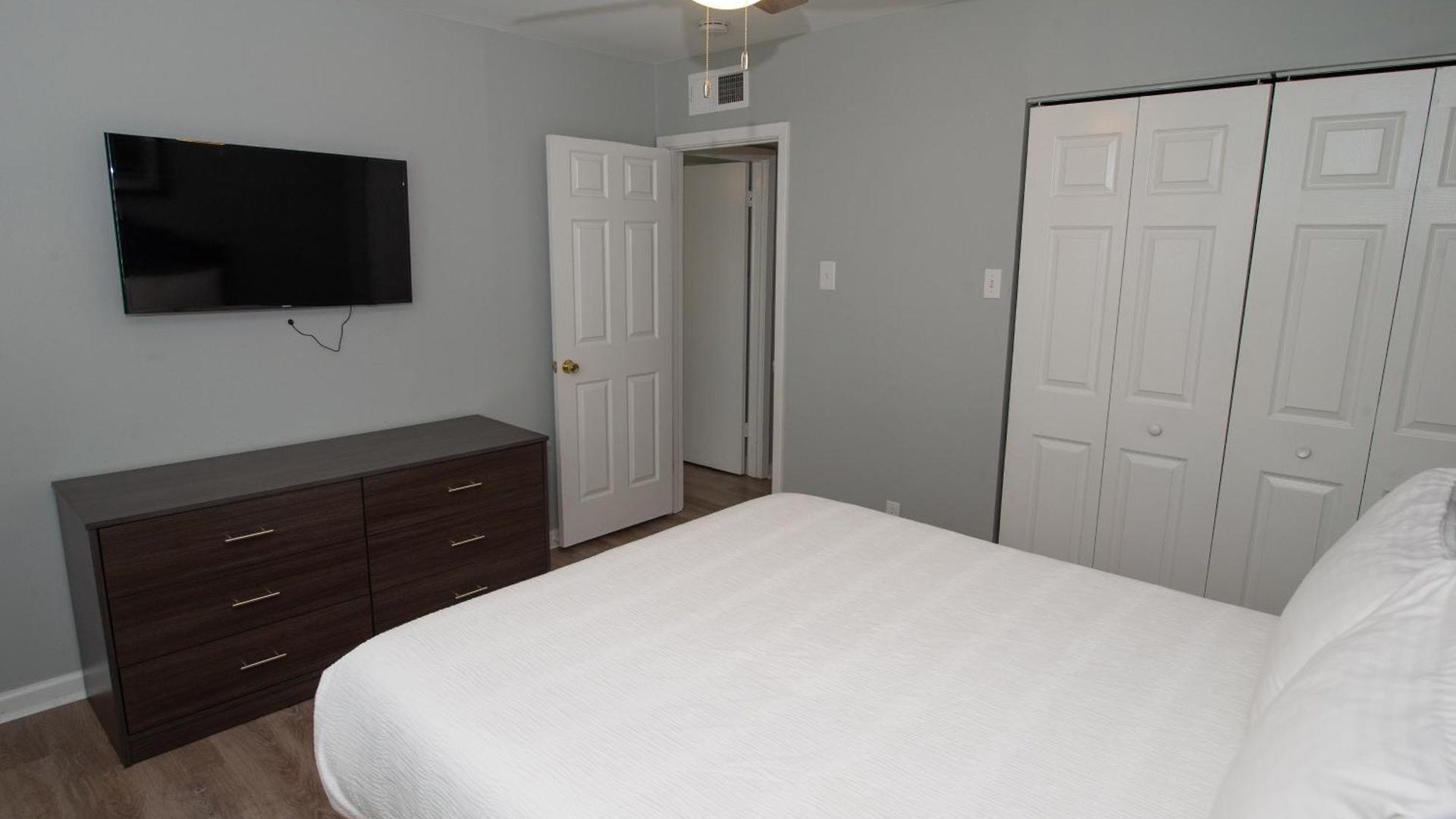 Frenchmen Orleans At 519, Ascend Collection
