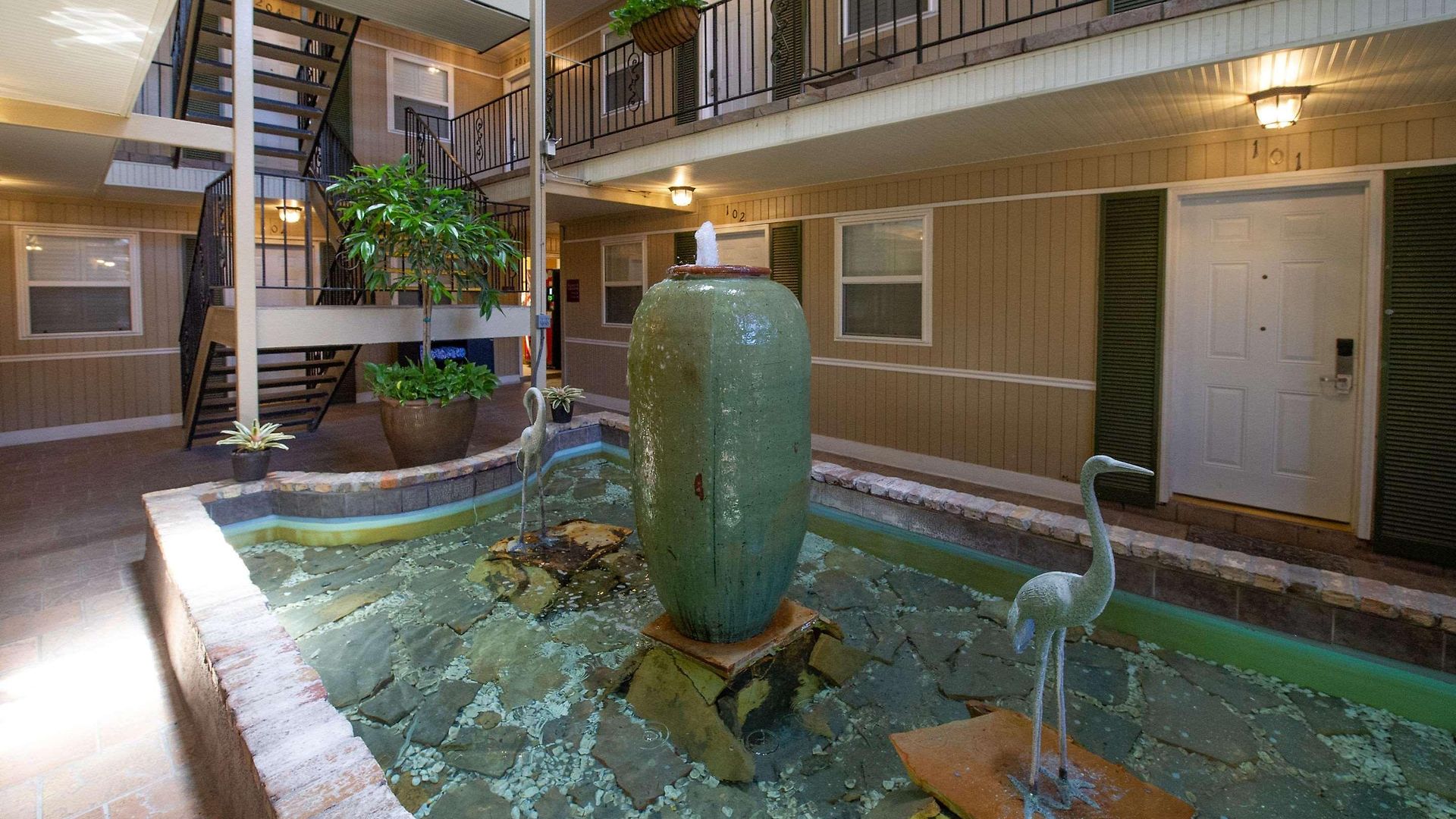 Hotel Frenchmen Orleans At 519, Ascend Collection