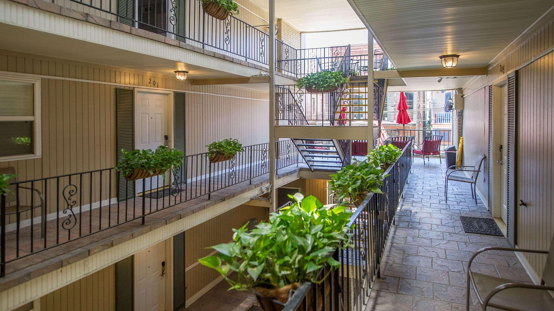 Frenchmen Orleans At 519, Ascend Collection