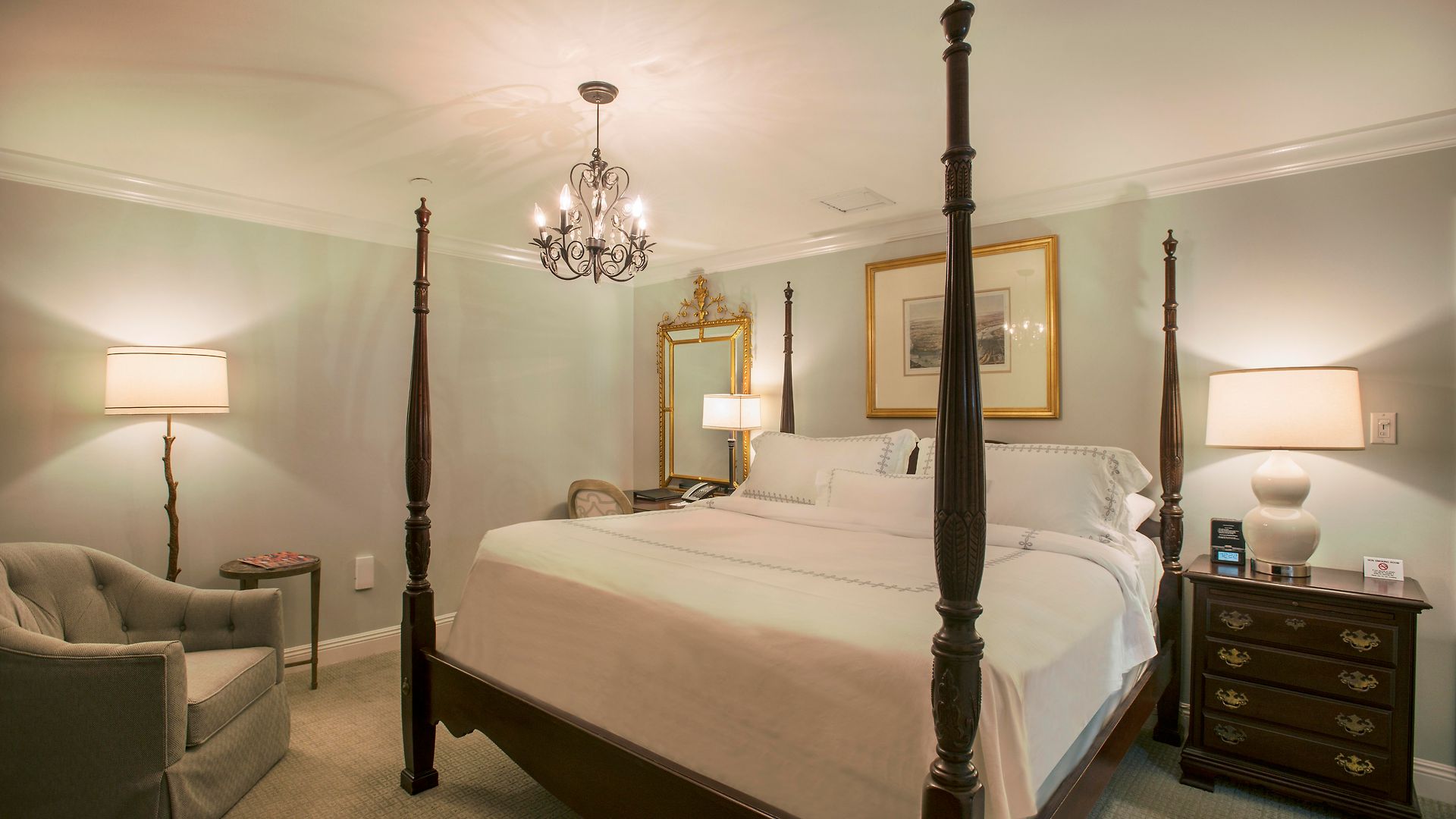 Bienville House Hotel