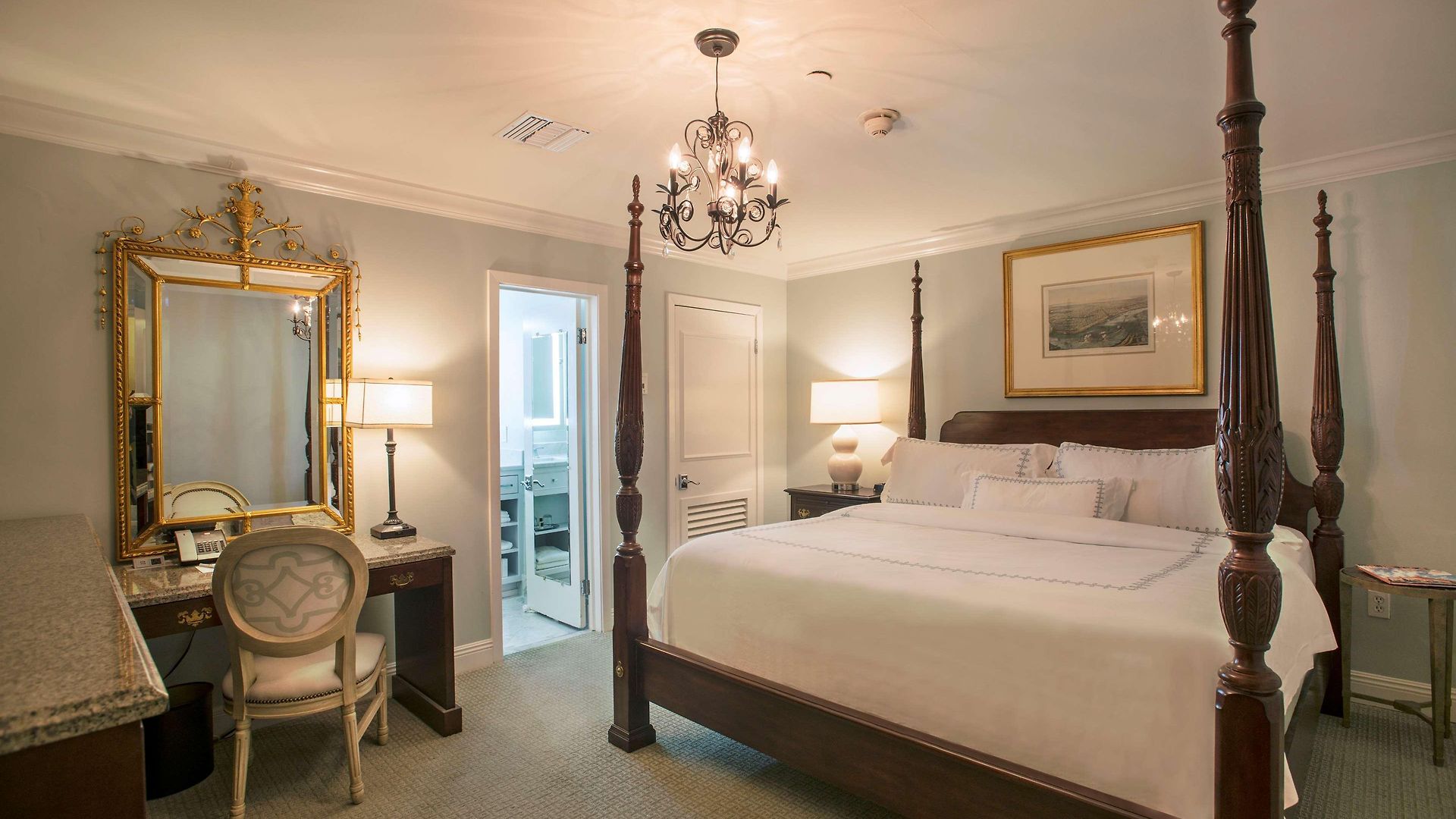Hotel Bienville House 3*