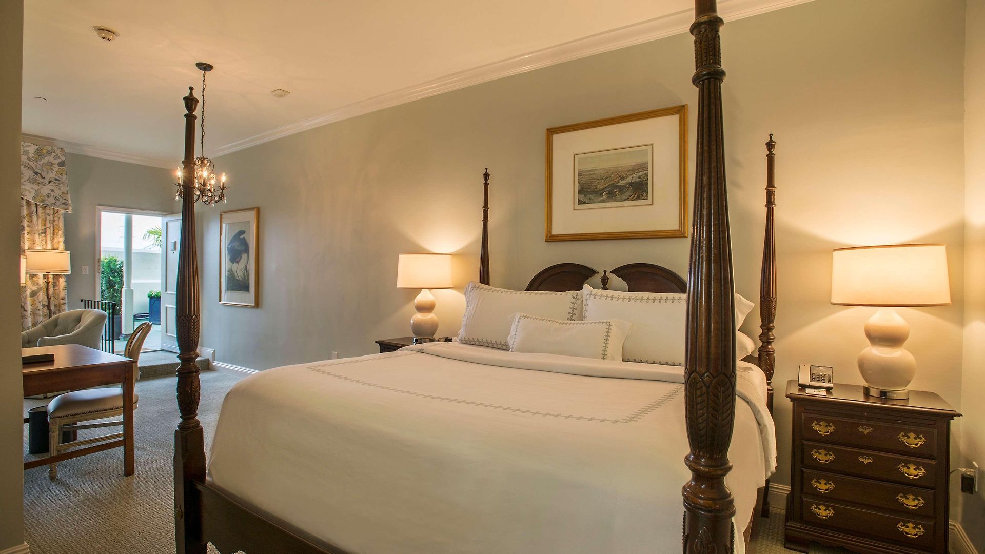 Bienville House Hotel