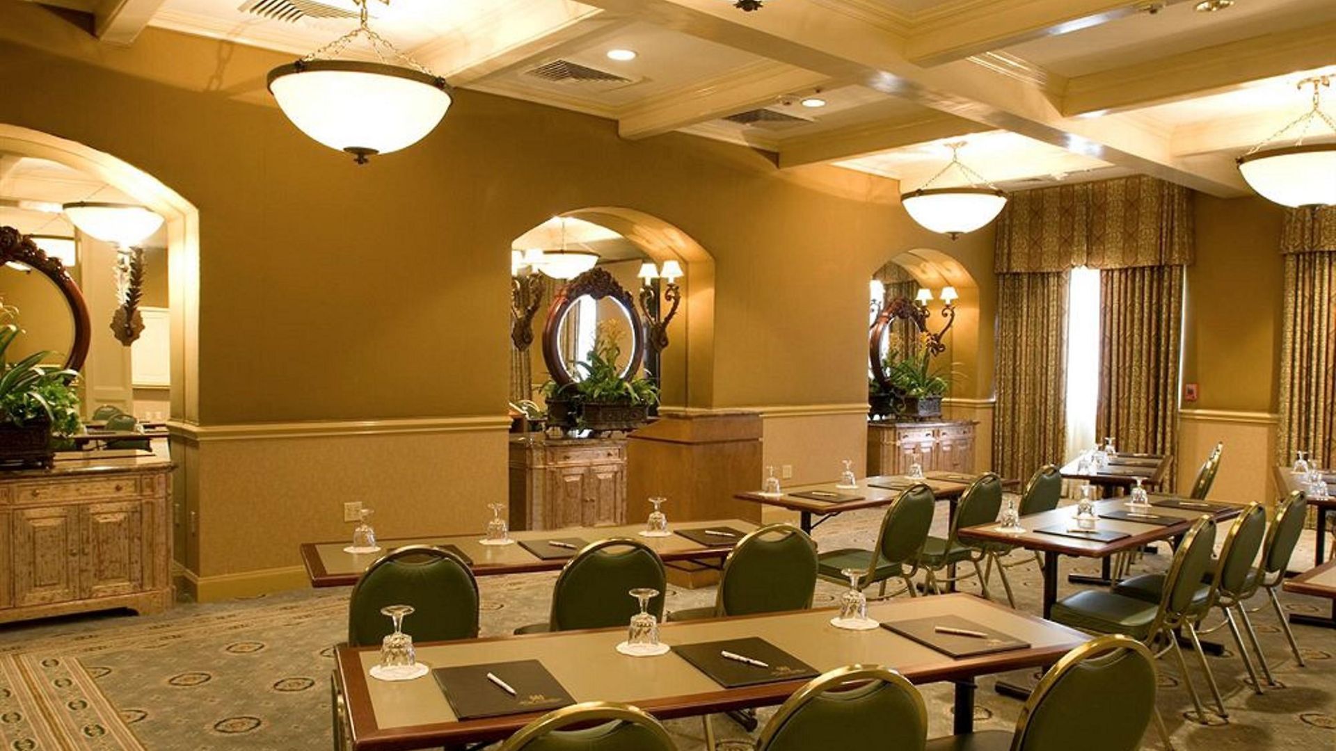 Bienville House Hotel 3*