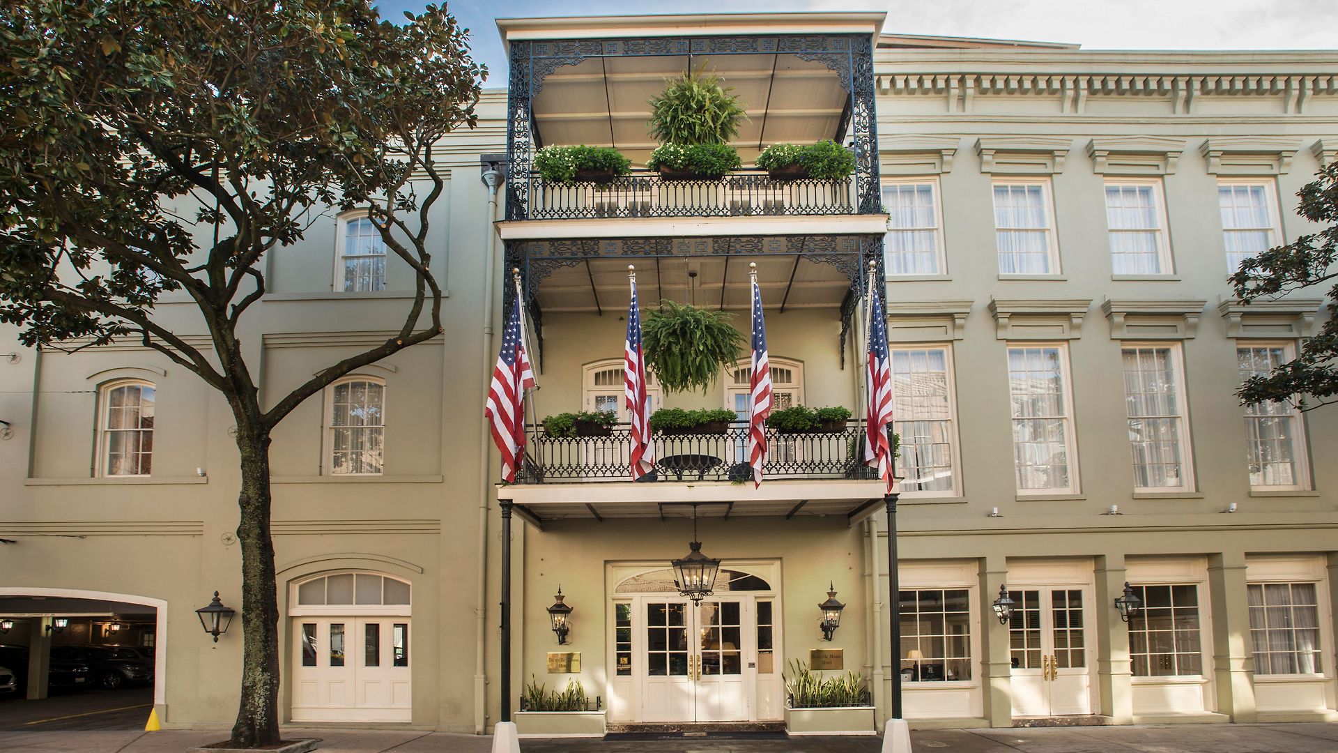 Hotel Bienville House 3*