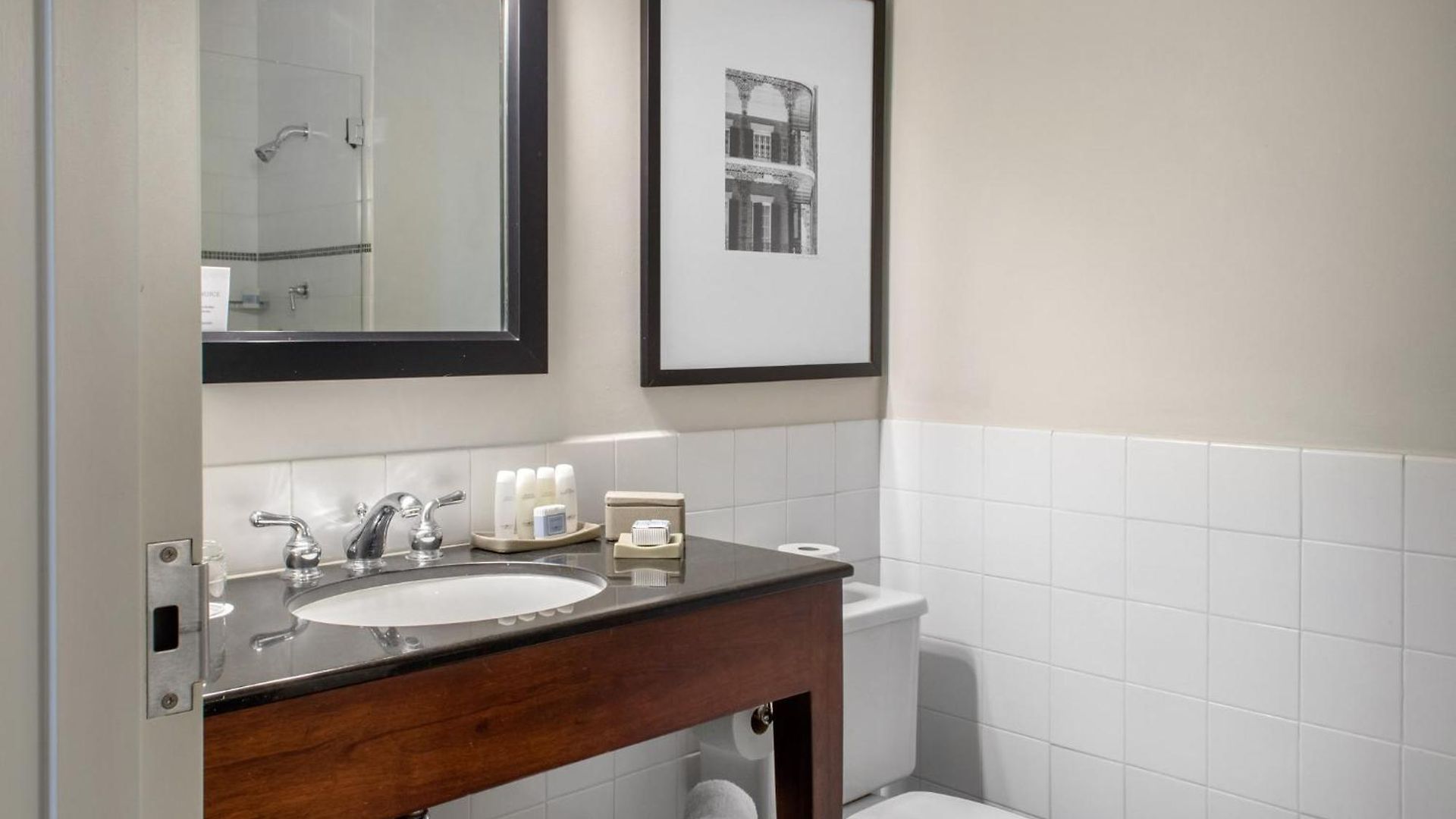 The Riverfront 4*