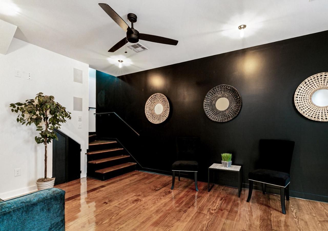 Luxury 5 Bedroom With Private Rooftop *