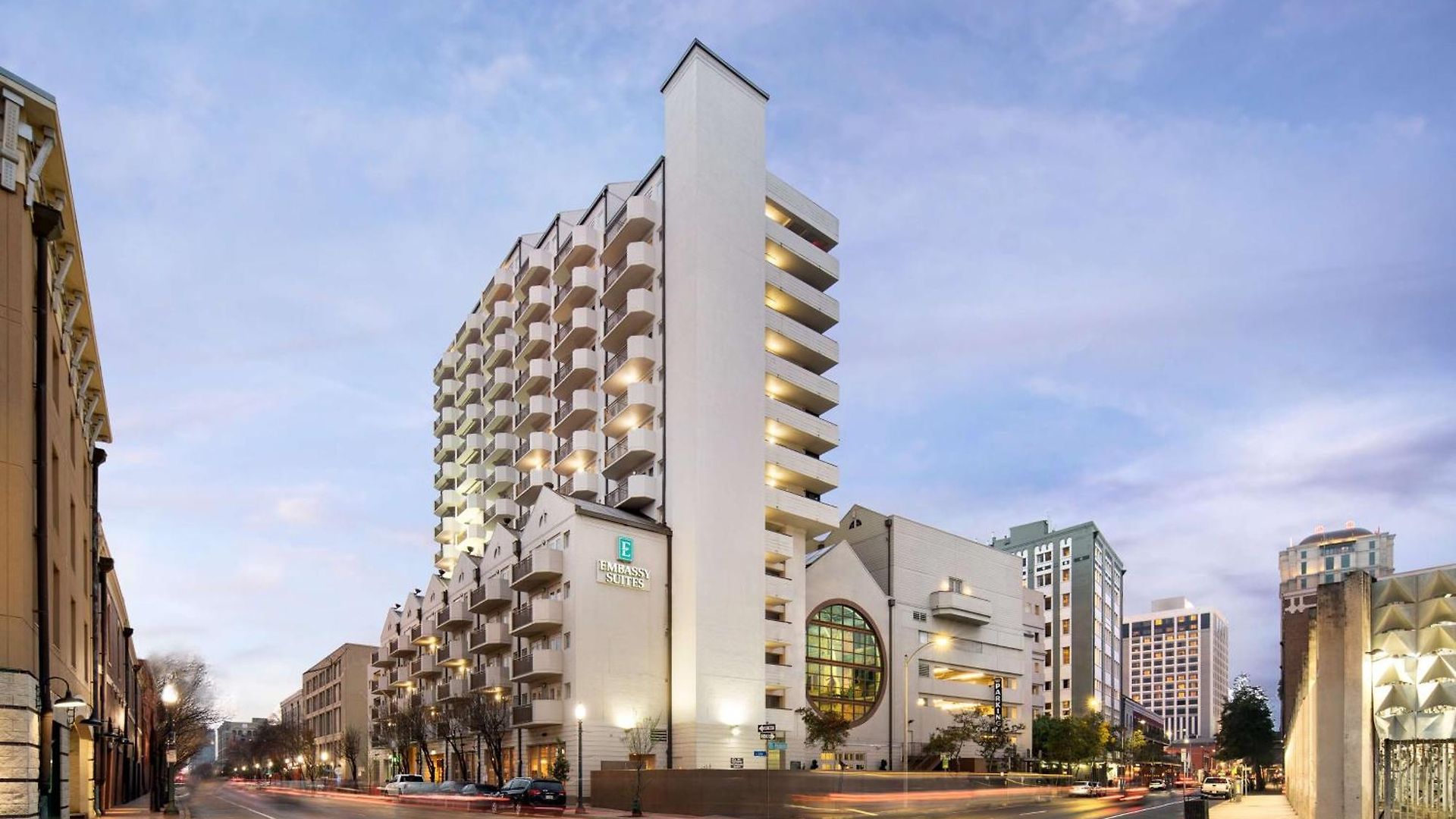 Hotel Embassy By Hilton Convention Center New Orleans