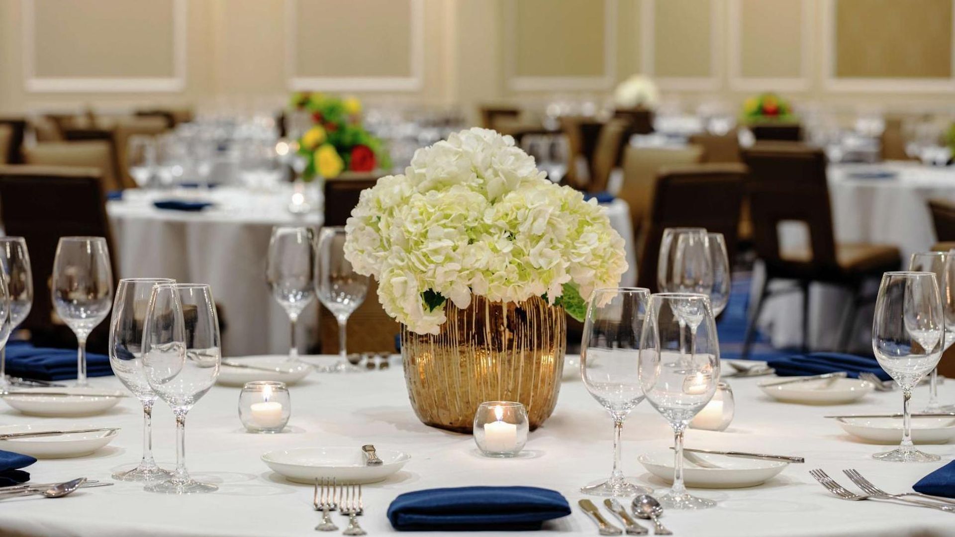 The Higgins New Orleans, Curio Collection By Hilton Hotel New Orleans