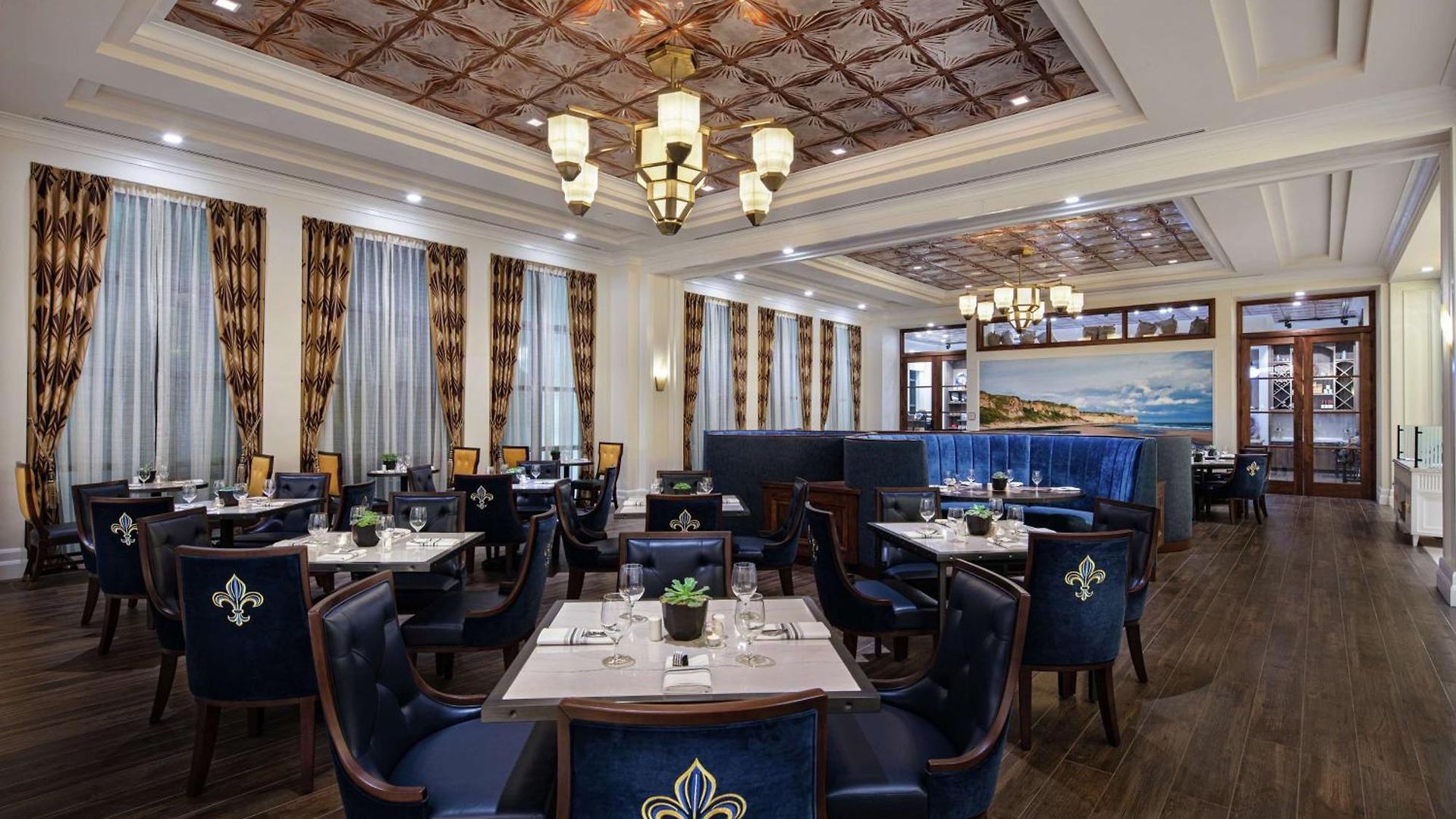 The Higgins New Orleans, Curio Collection By Hilton Hotel New Orleans