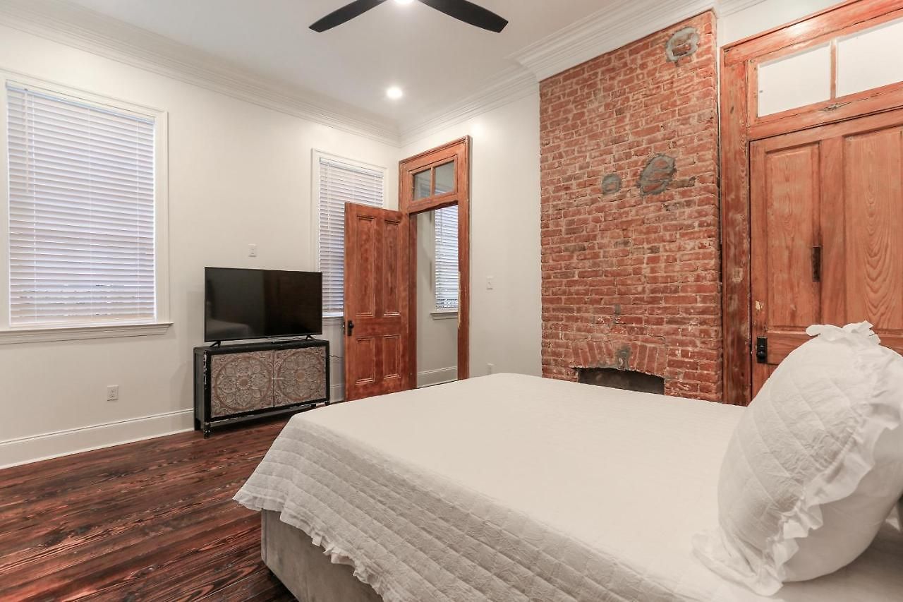 Holiday home Canal Street Mansion Sleeps 15