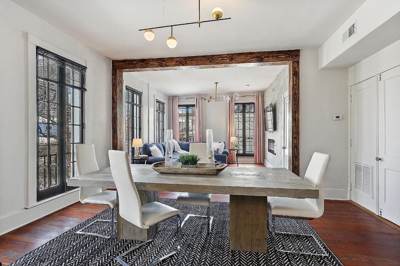 St Charles-mardi Gras 6bd *