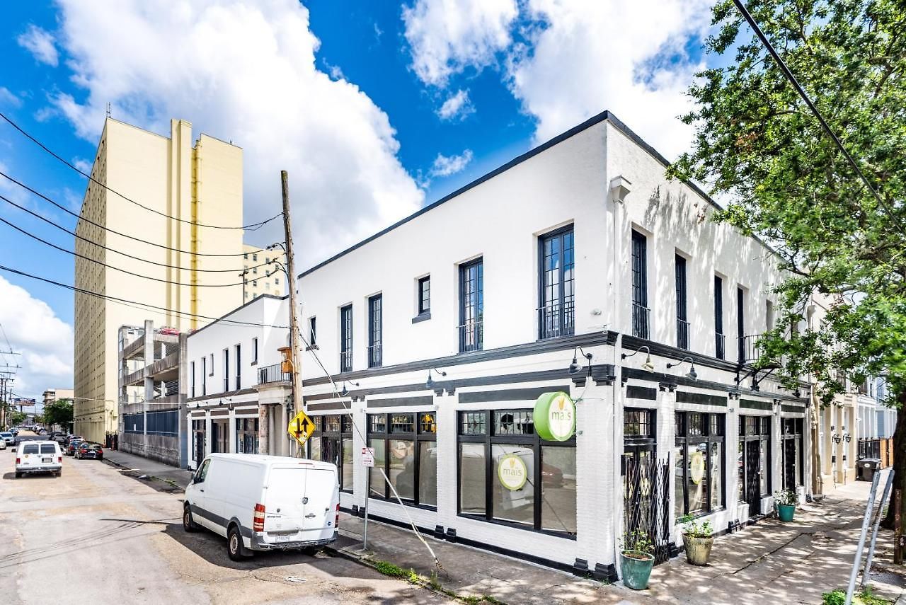 St Charles-mardi Gras 6bd *