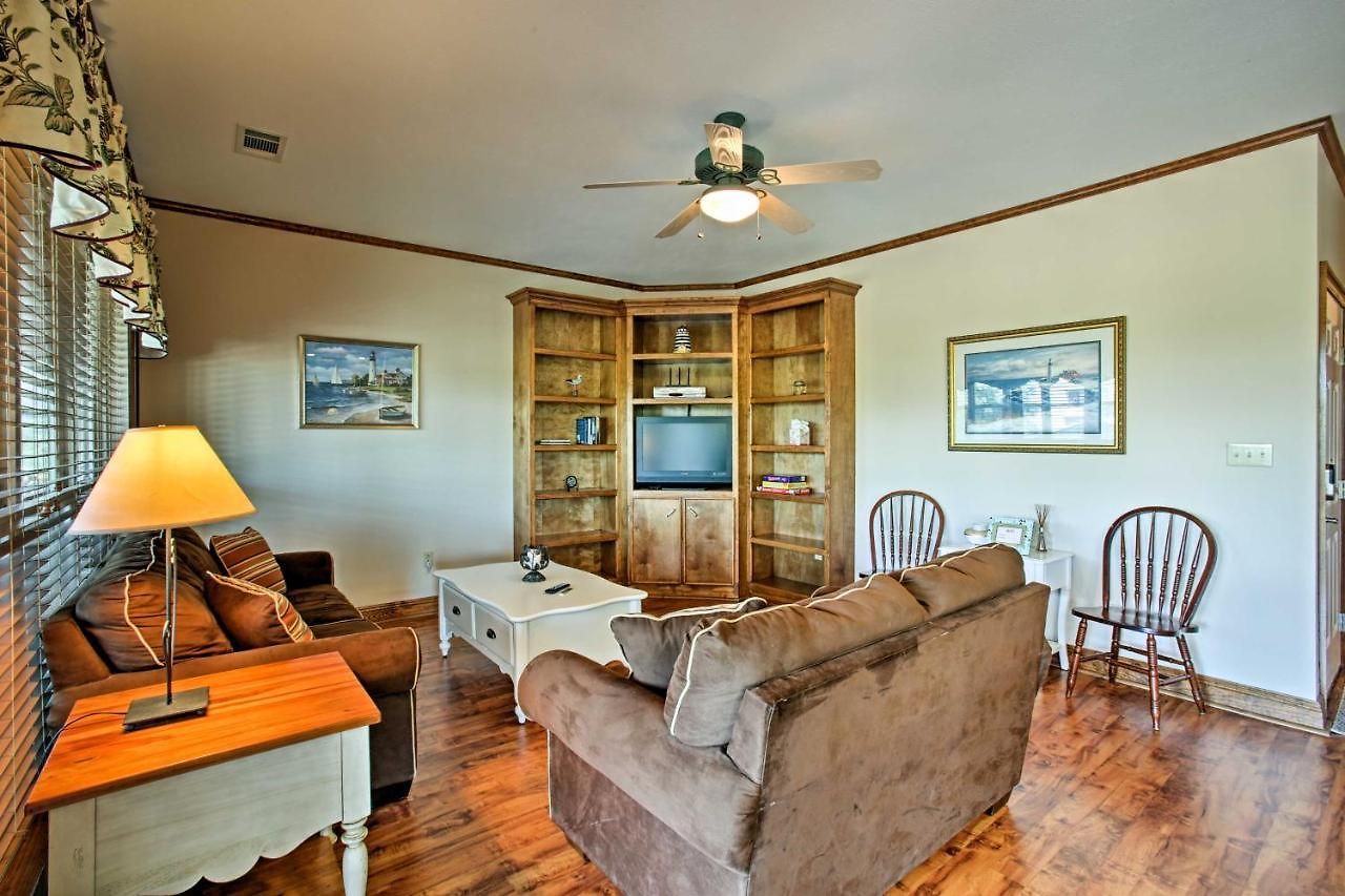 Holiday home Private Dock W/ Lift: Waterfront Home! New Orleans