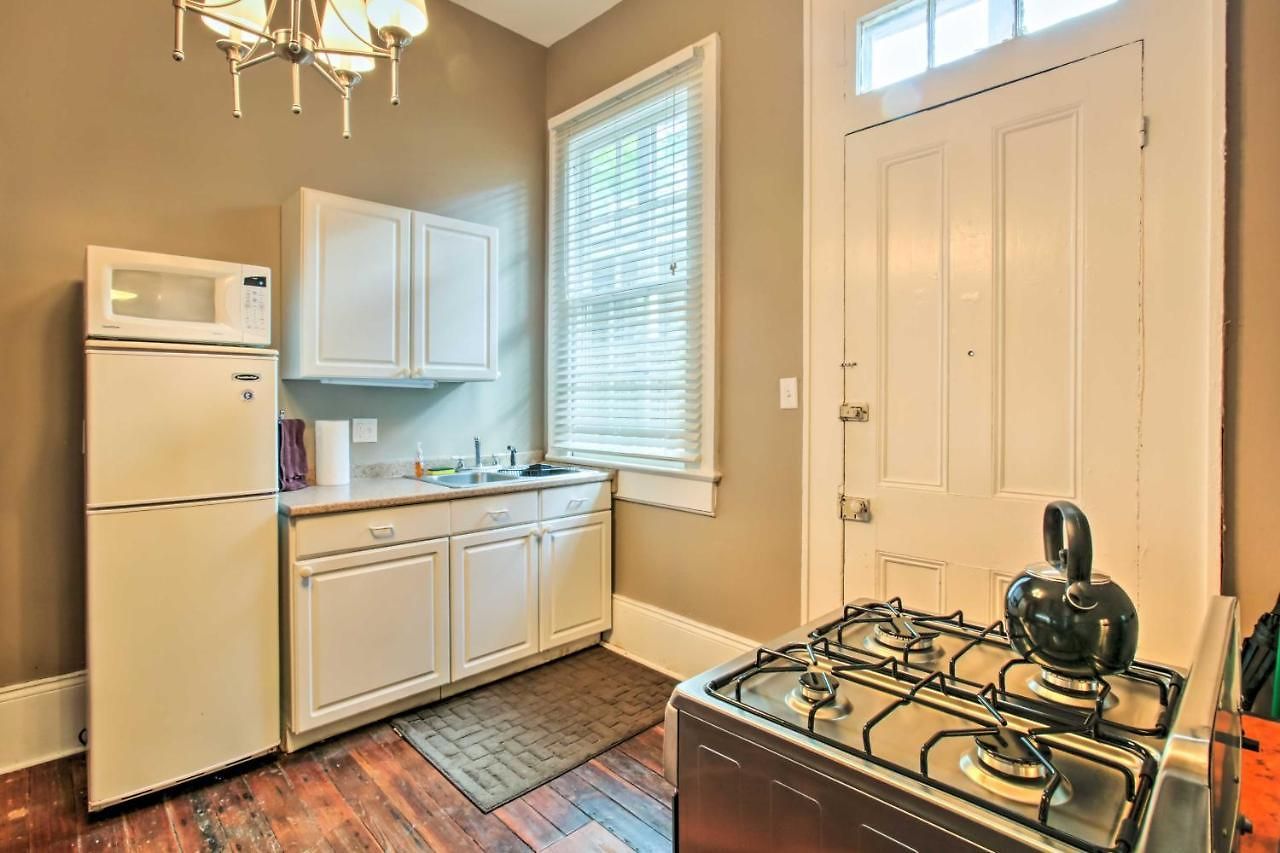 1 Mi To French Quarter: Walkable Nola Home! Holiday home