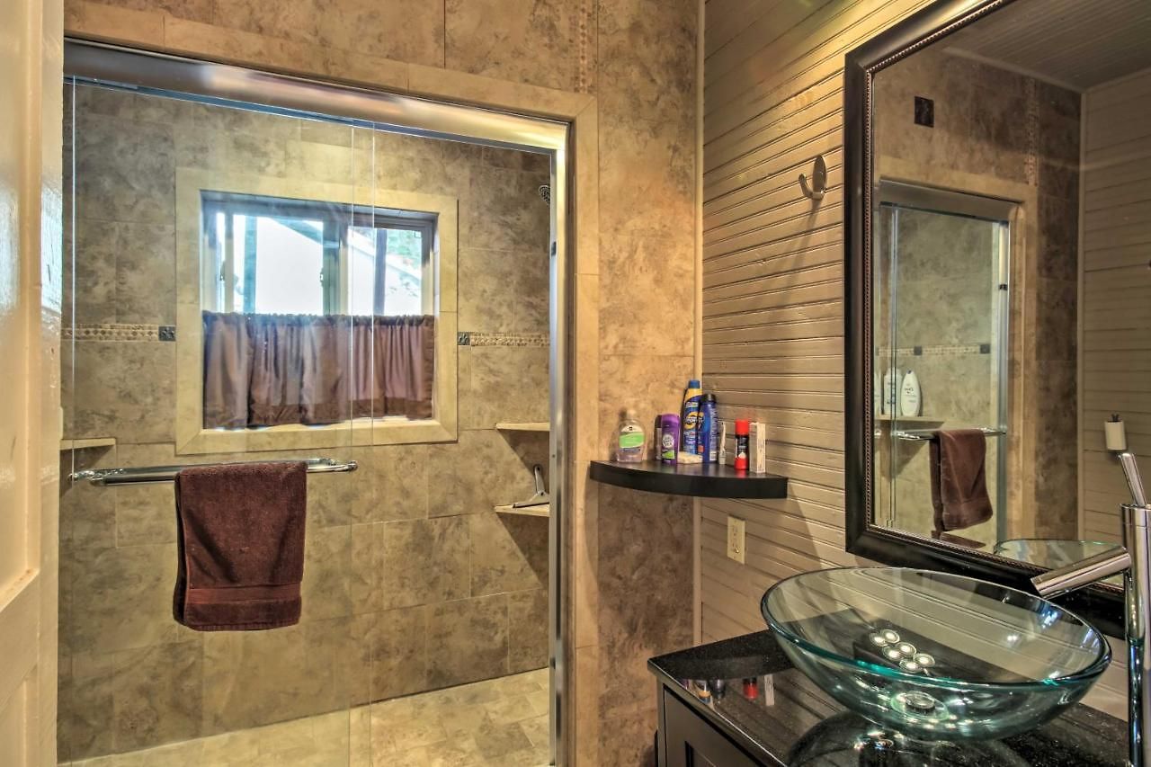 1 Mi To French Quarter: Walkable Nola Home! Holiday home