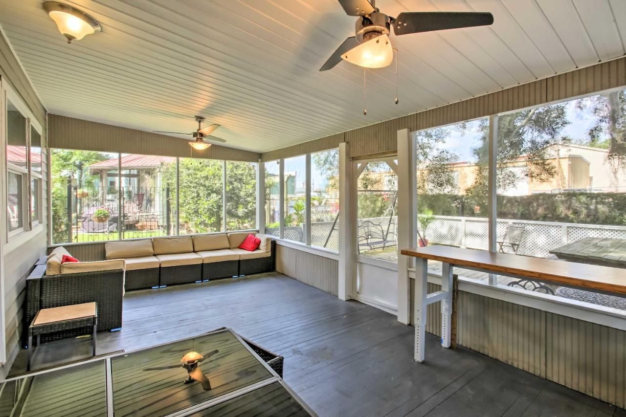1 Mi To French Quarter: Walkable Nola Home! Holiday home