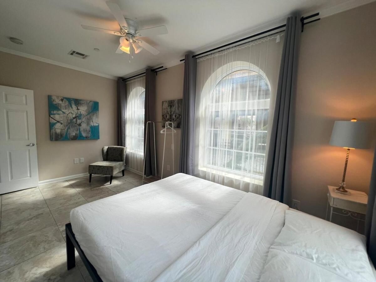 Tise Plaza Apartment *