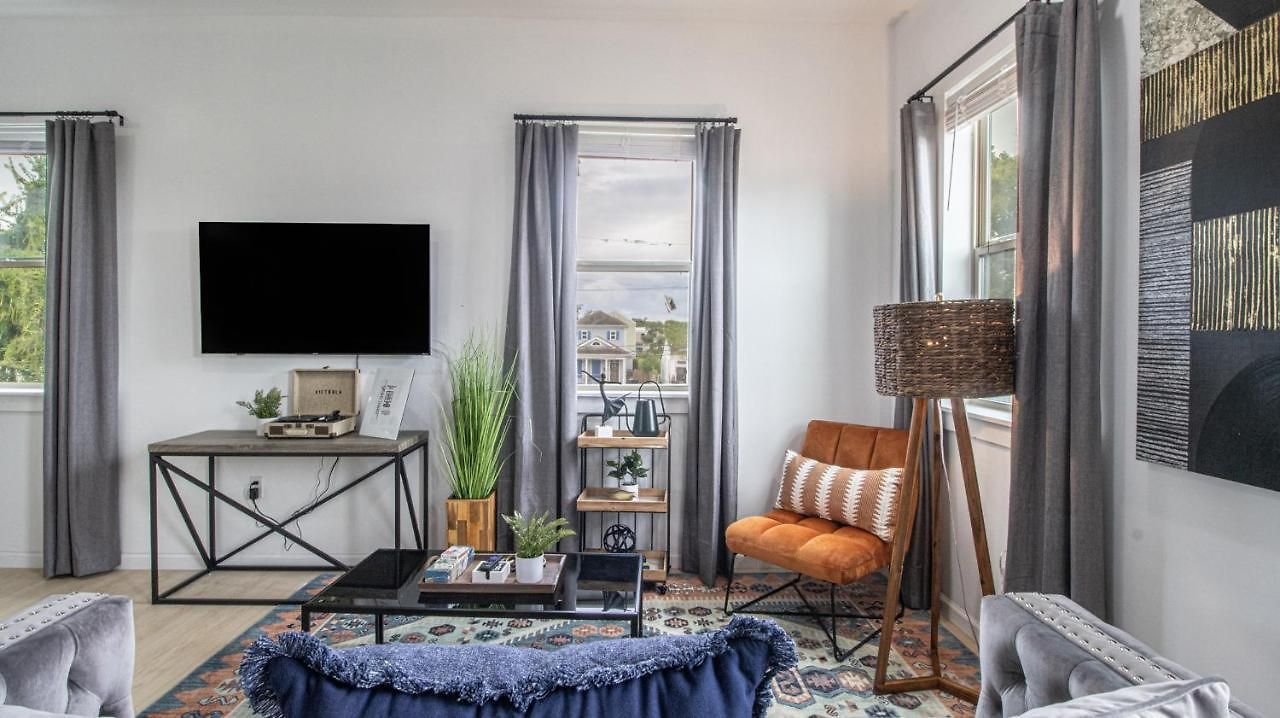Downtown Vibrant Gray Loft 2318 * New Orleans