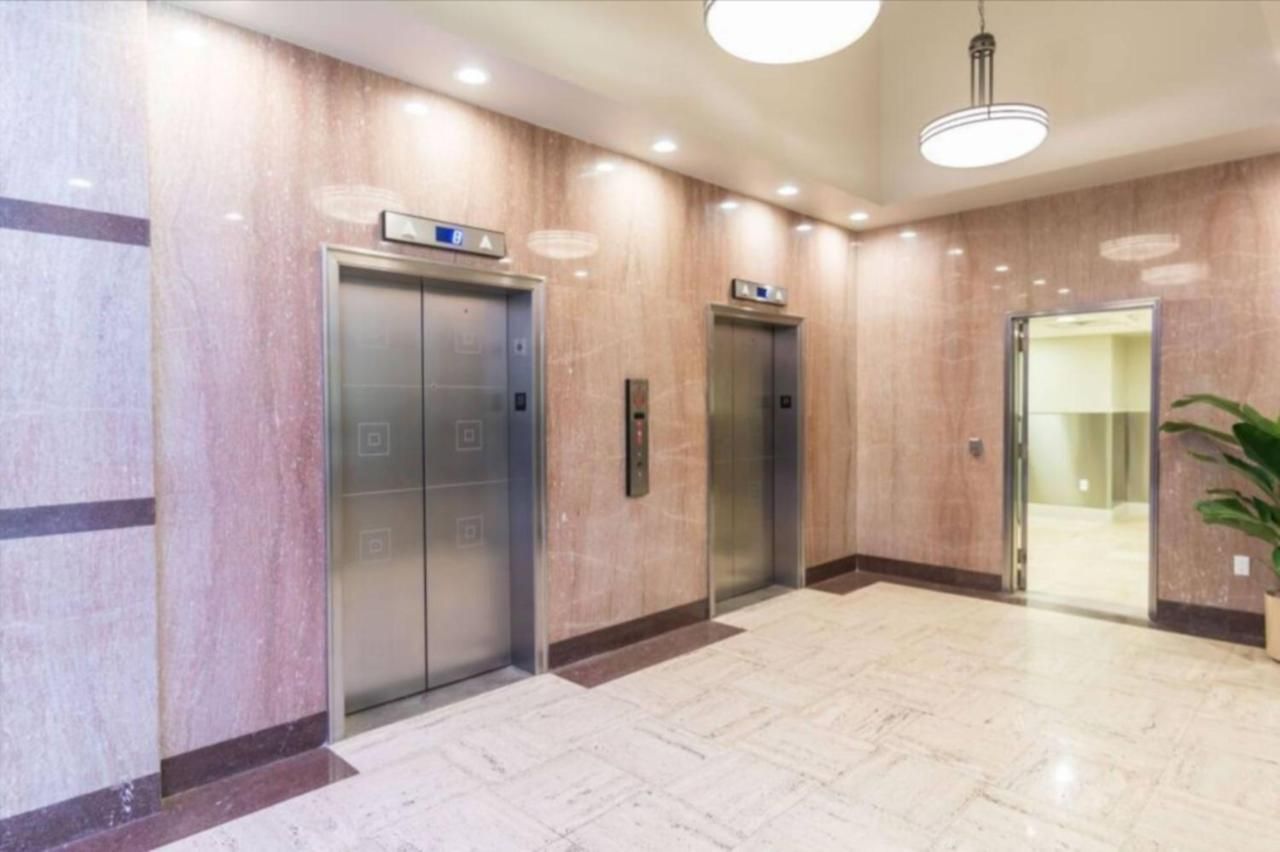 Apartment Upscale And Penthouses Close To Canal And Bourbon St