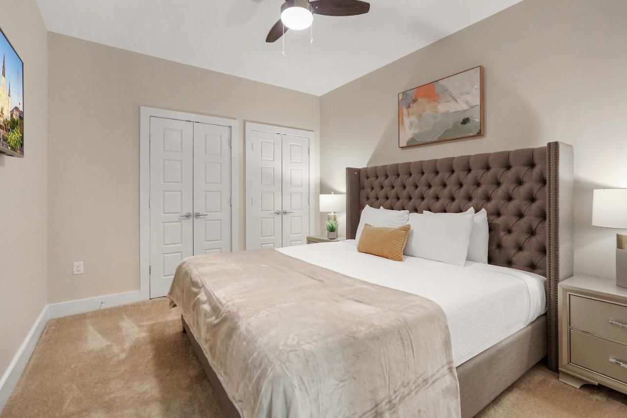 Modern & Fully Furnished In The Heart Of The Apartment