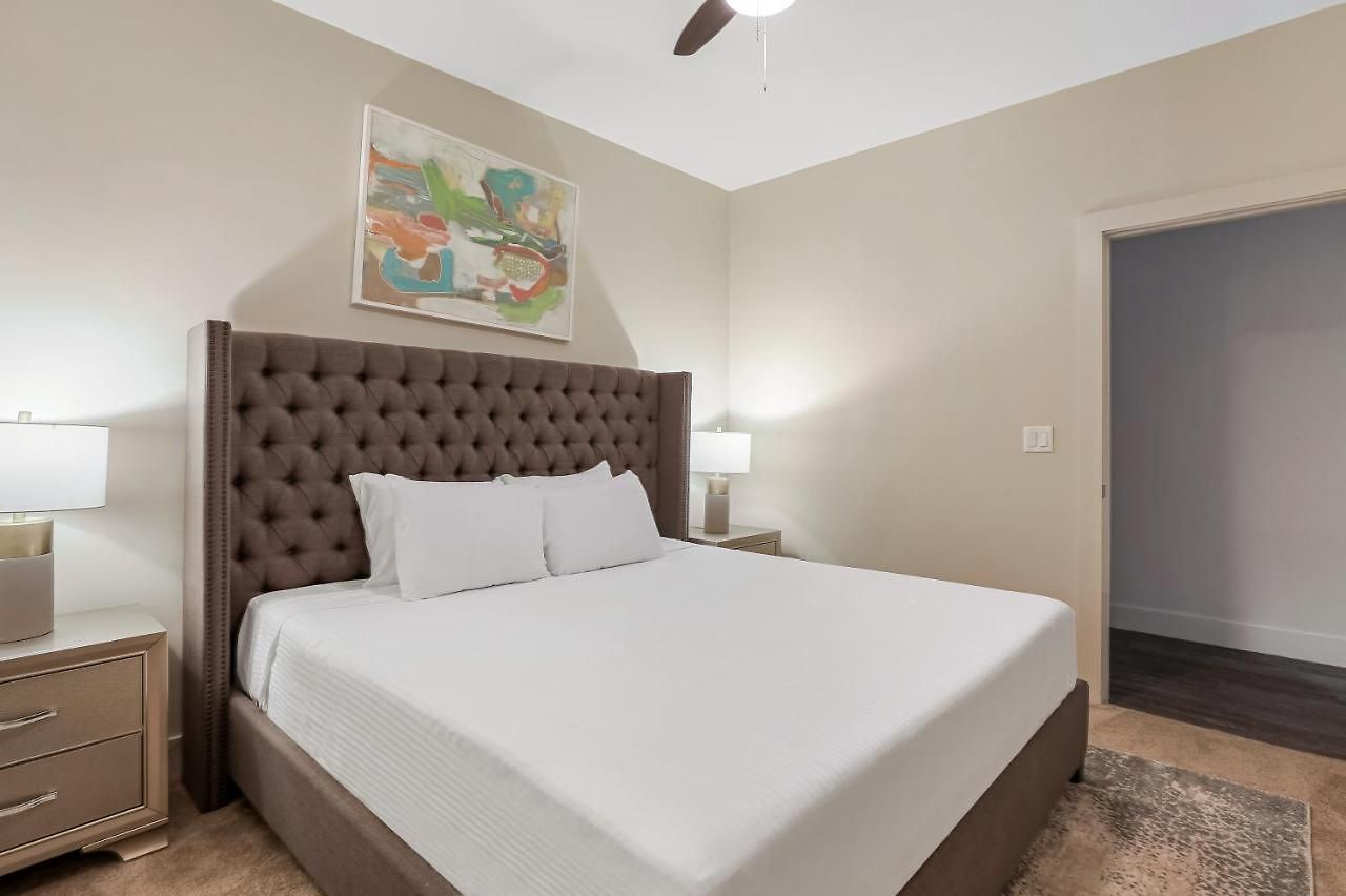 Apartment Modern & Fully Furnished In The Heart Of The *