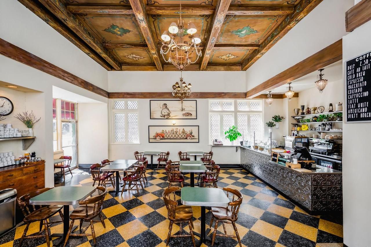 The Pontchartrain Hotel