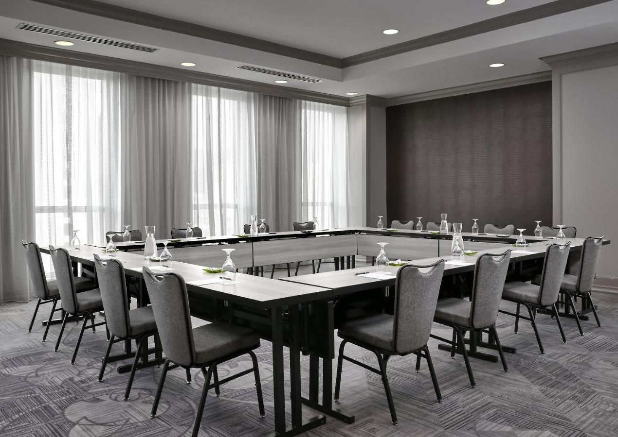 Loews Hotel 4*
