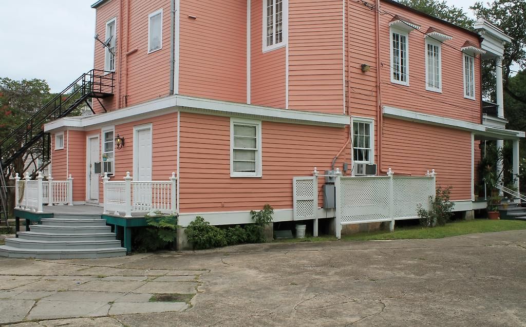 Guest house Esplanade Mansion
