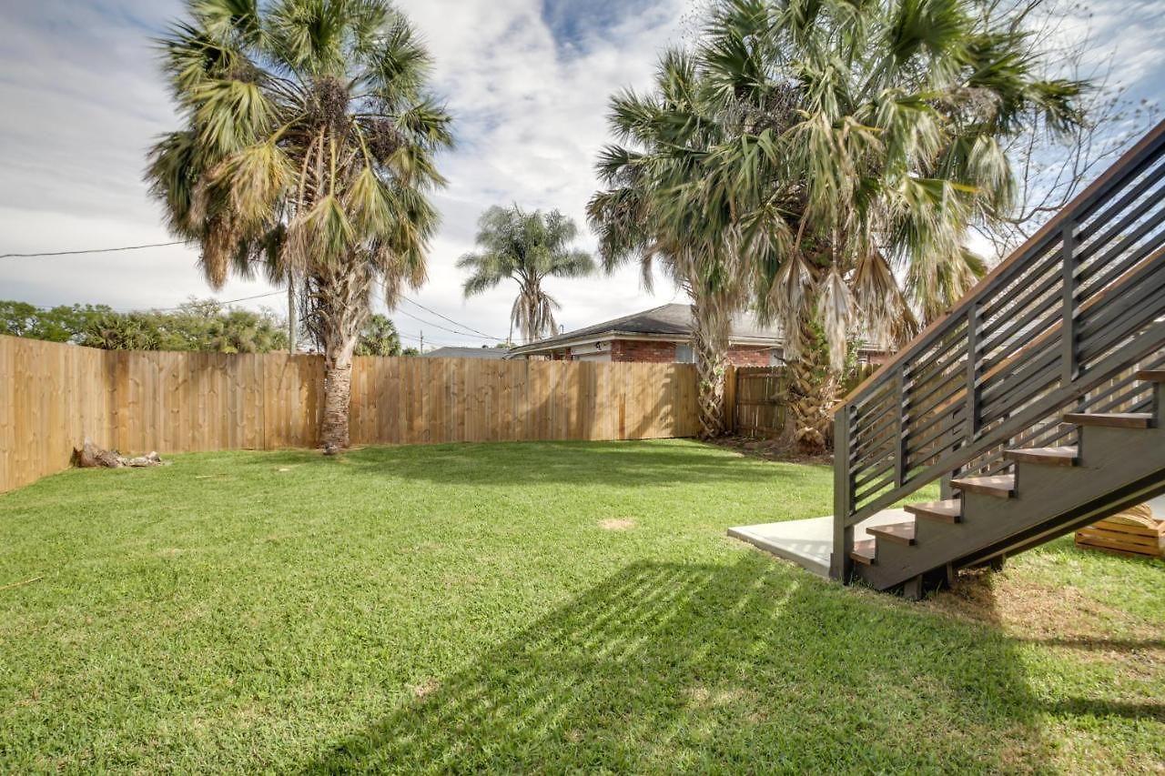 4 Mi To French Quarter: Walkable W/ Yard Apartment New Orleans