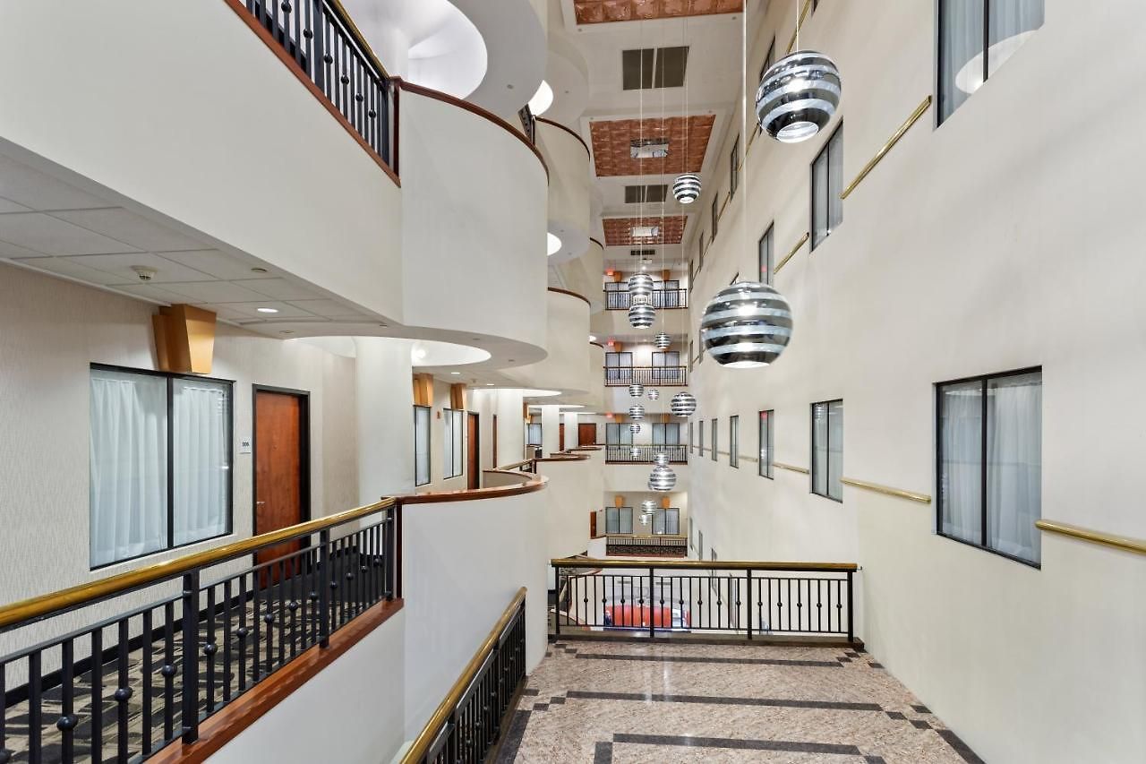 Wyndham Garden New Orleans Downtown Hotel 3*