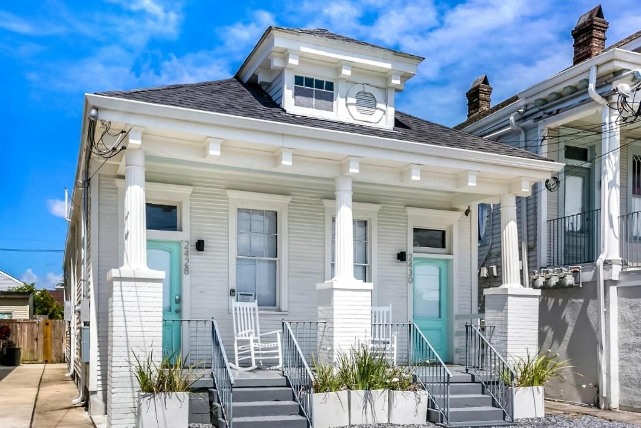 Luxury 4br In Uptown Nola Apartment