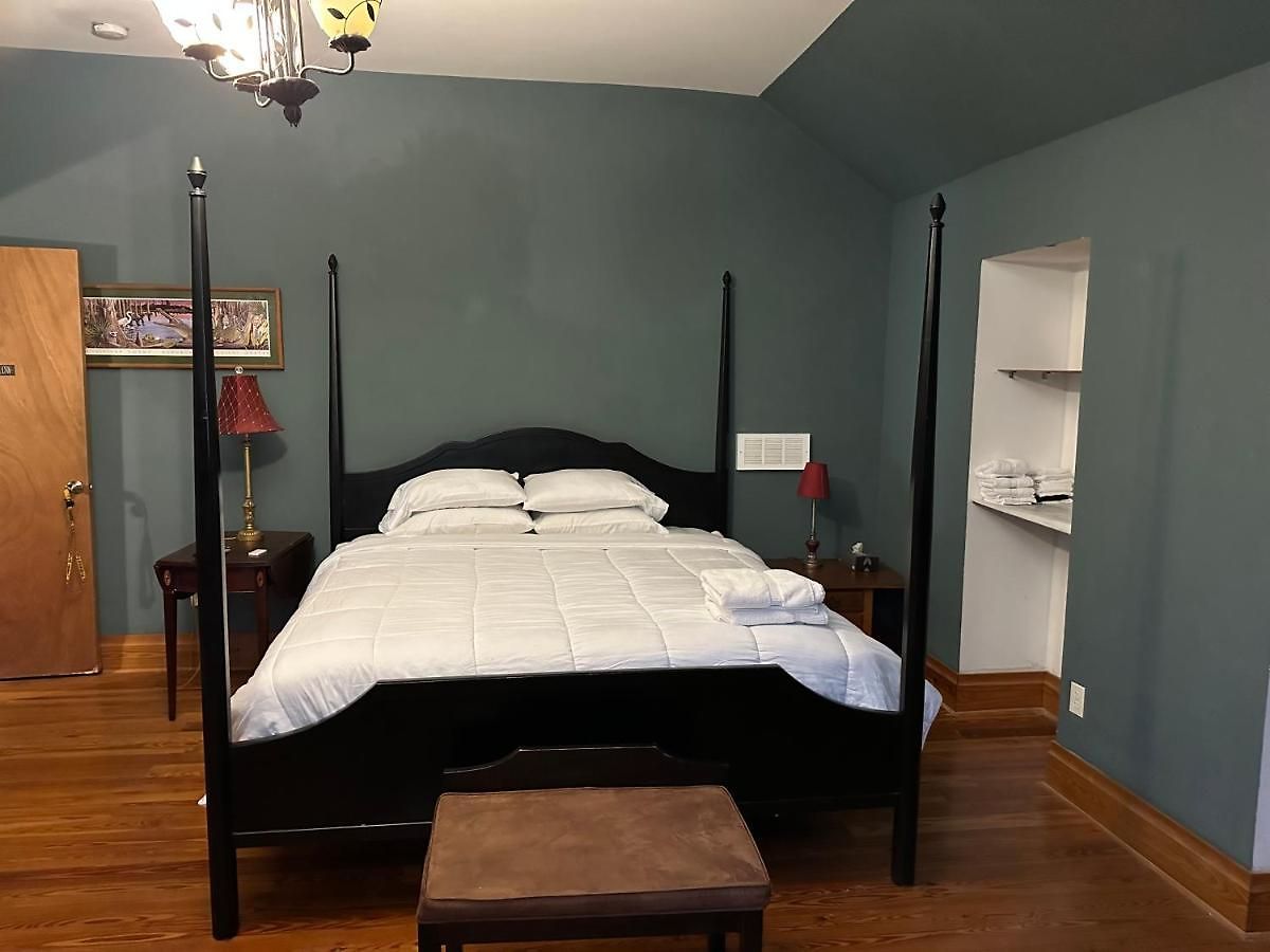Oakview Bed & Breakfast 4*