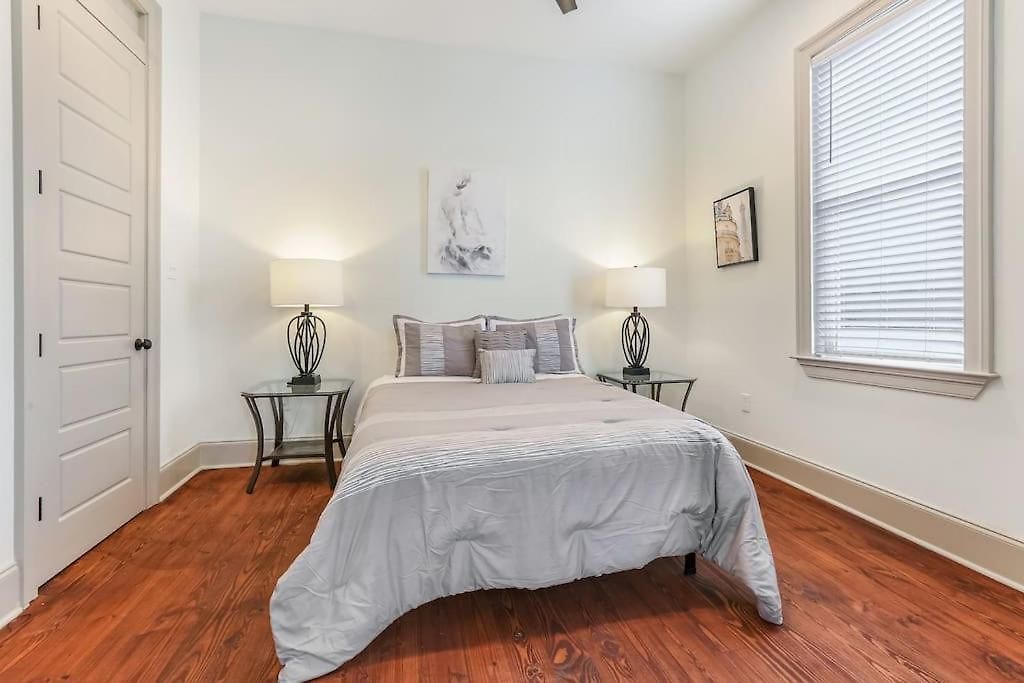Holiday home Chic 3br Nola Retreat, Streetcar Access, Ideal For Families & Friends