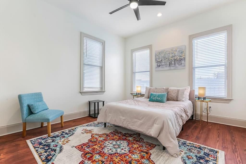 Chic 3br Nola Retreat, Streetcar Access, Ideal For Families & Friends New Orleans